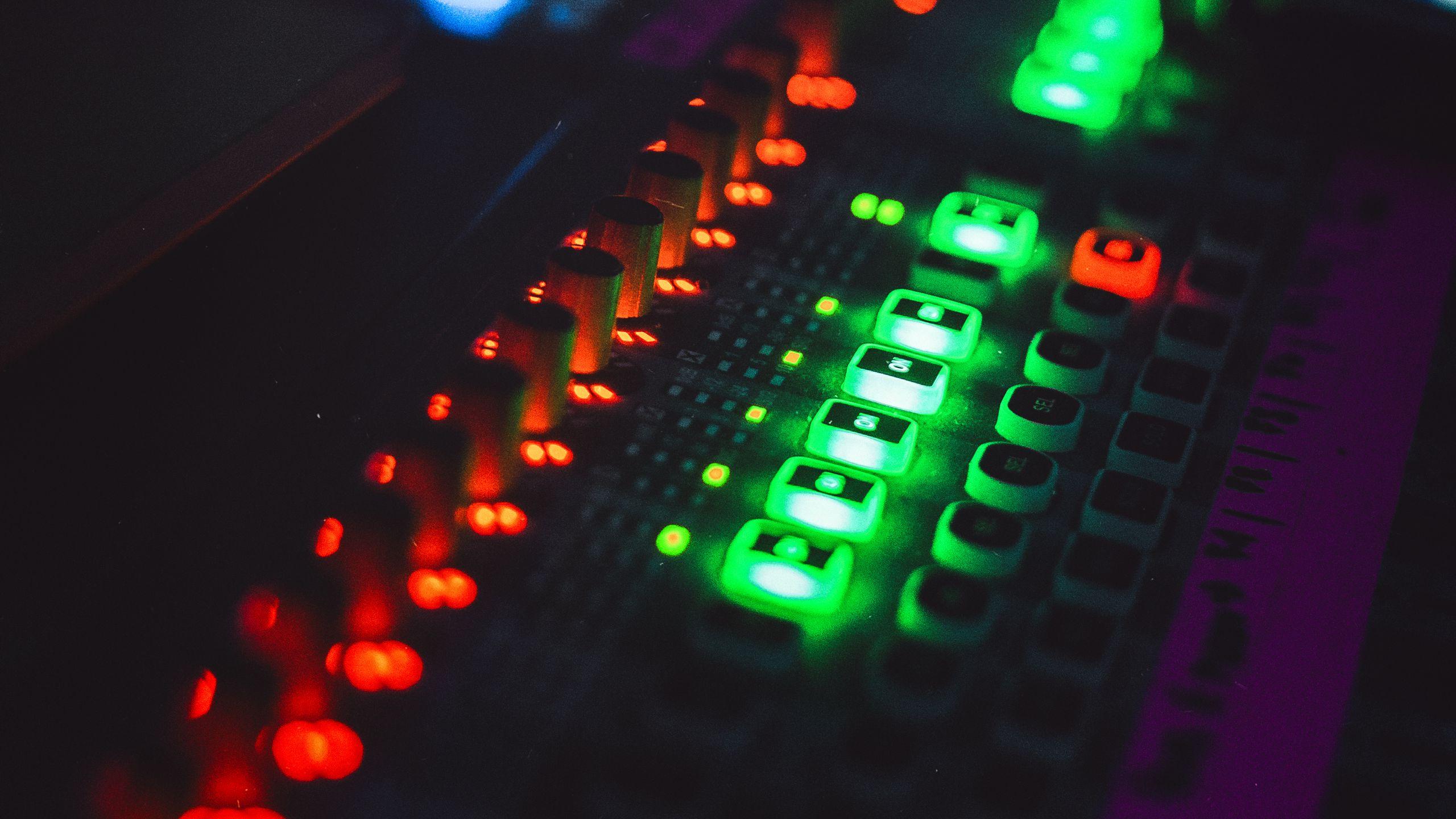 2560x1440 Download wallpaper 2560x1440 mixing console, backlight, dj, electronic device, glare widescreen 16:9 HD background