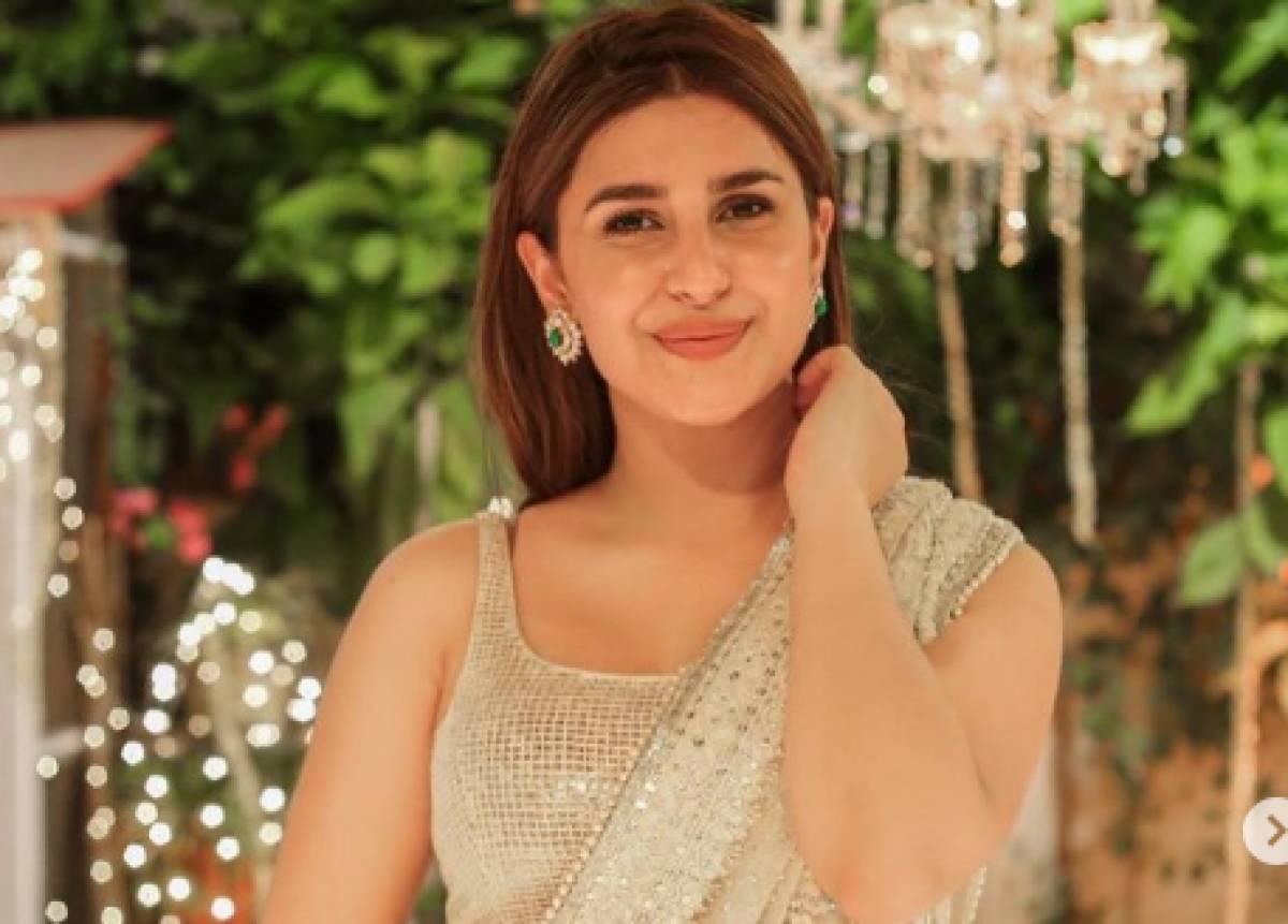 1200x861 Kubra Khan sets internet on fire with new photo in saree