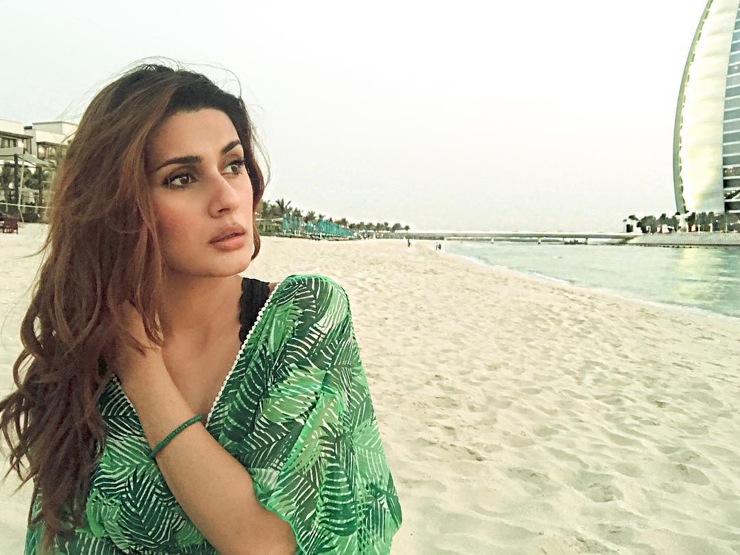 1080x810 Kubra khan beautiful Pakistani actress photo