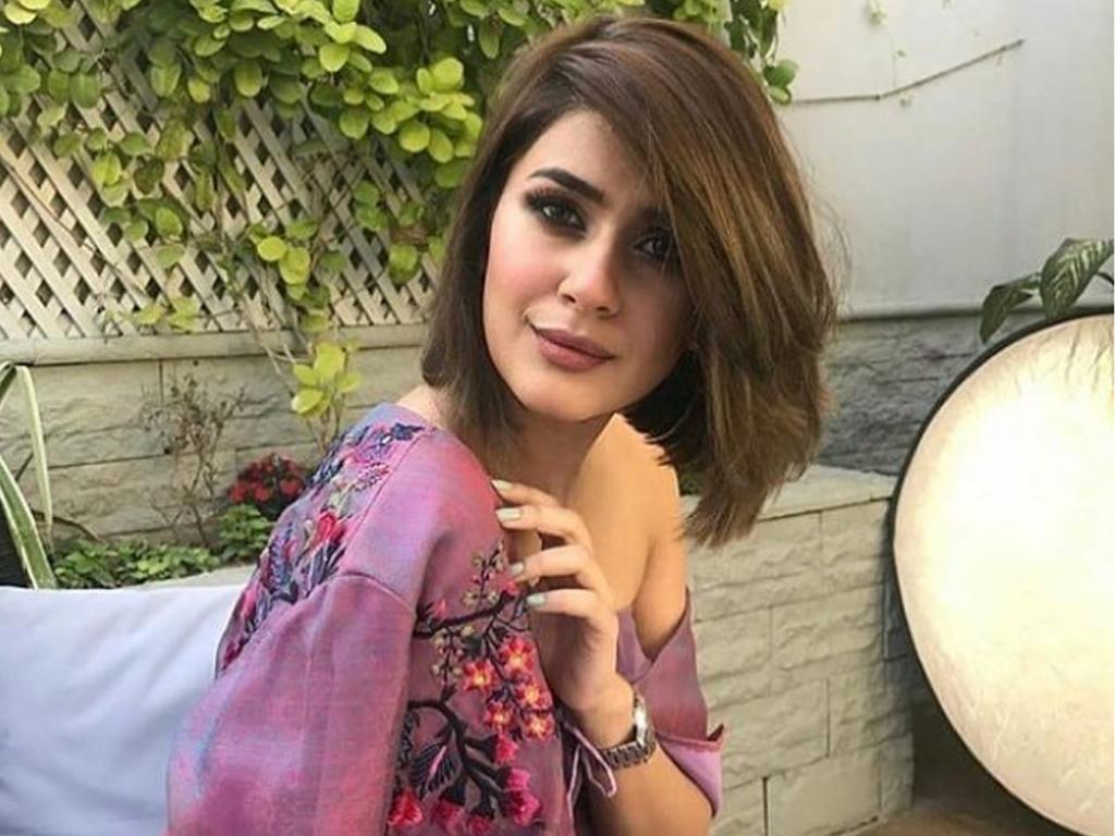 1024x768 Fans hate 'Muqabil' actress Kubra Khan's new look & Style