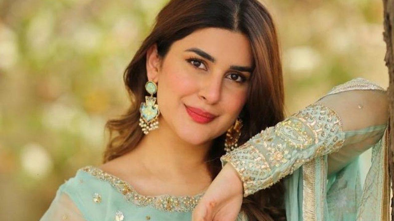 1280x720 Kubra Says They Use Real Guns And Heavy Weights On The Sets Of 'Sinf E Aahan'