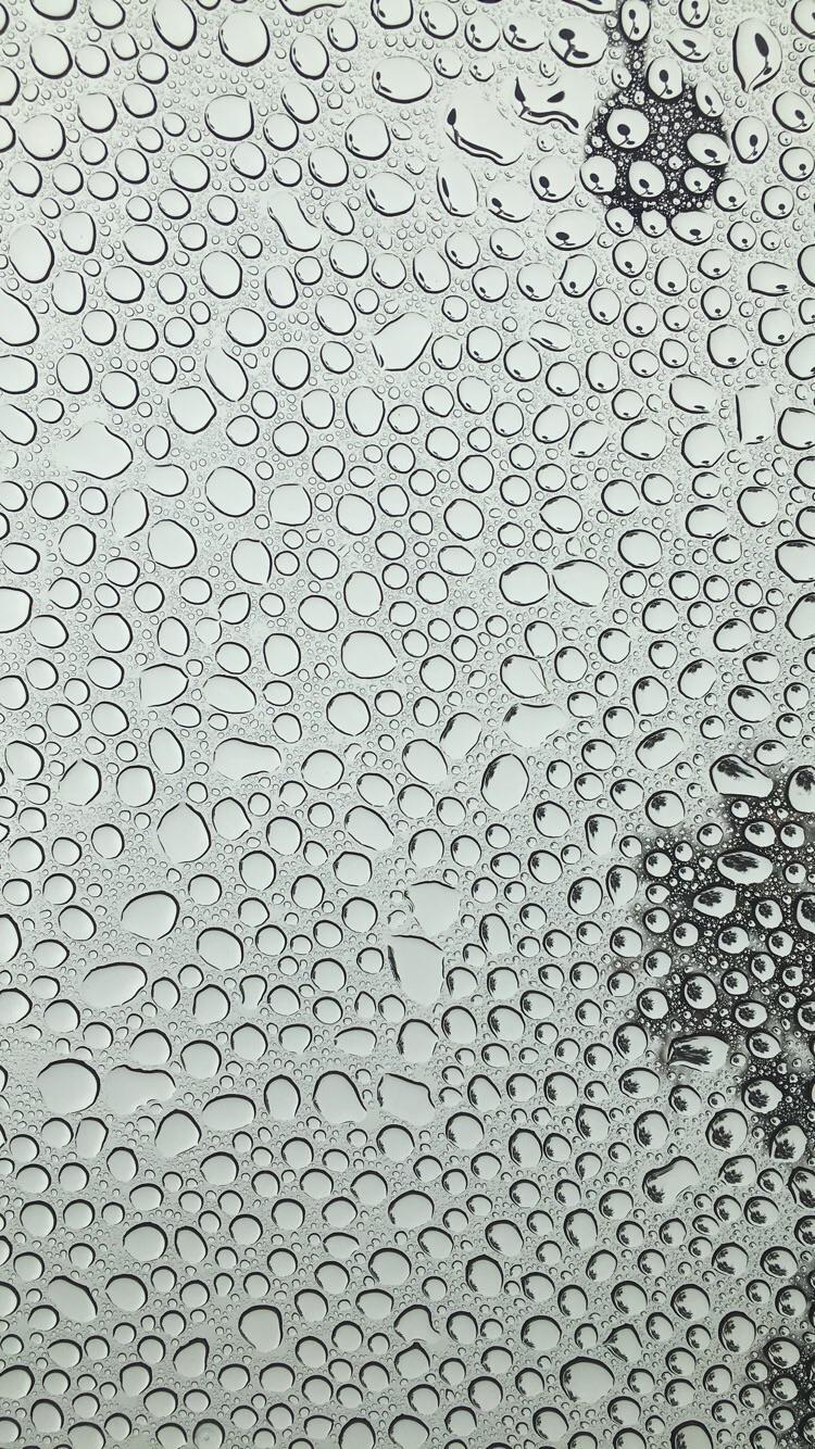 750x1334 Rain on my sunroof looked like a phone wallpaper