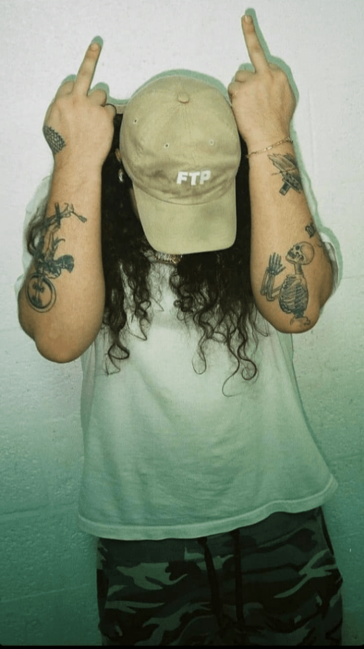 750x1334 P i n e B o y•