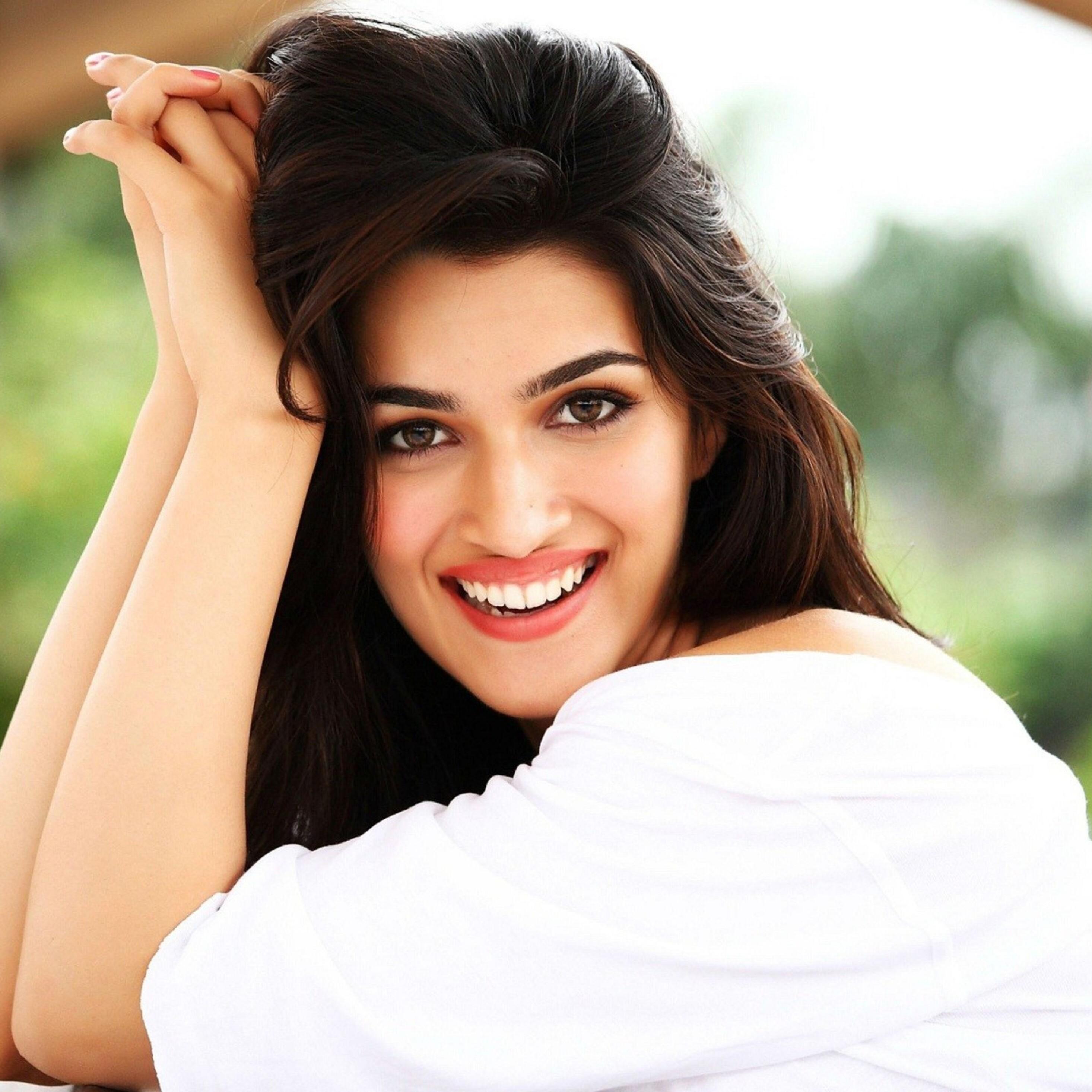 2932x2932 Kriti Sanon Smiling iPad Pro Retina Display HD 4k Wallpaper, Image, Background, Photo and Picture