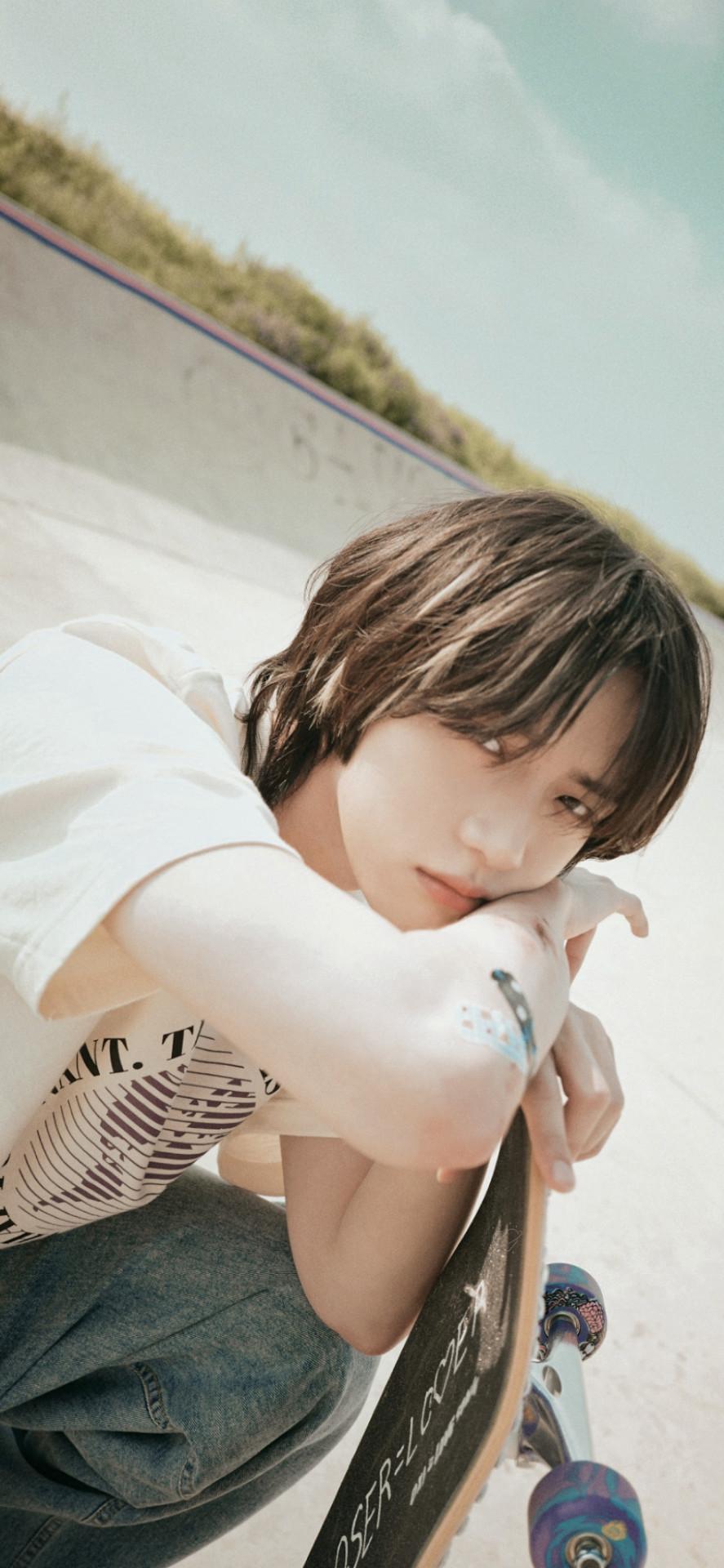887x1920 