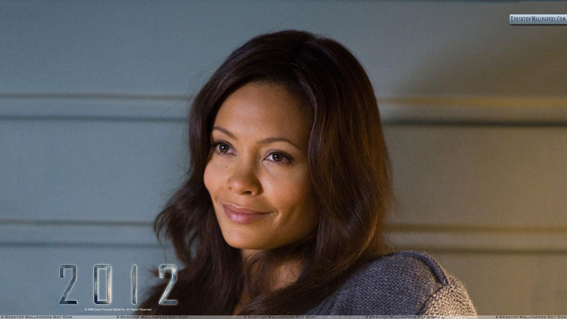 1920x1080 Thandie Newton Smiling Face Closeup Wallpaper