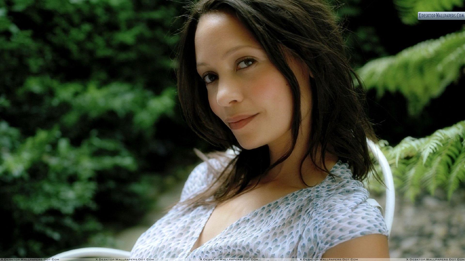 1920x1080 Thandie Newton Side Smiling Face Photohoot Wallpaper