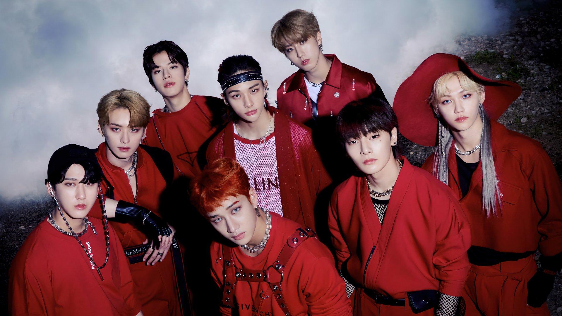 1920x1080 Stray Kids 4K Ultra HD: Felix, Bang Chan & Crew In Iconic K Pop Power Posex2160