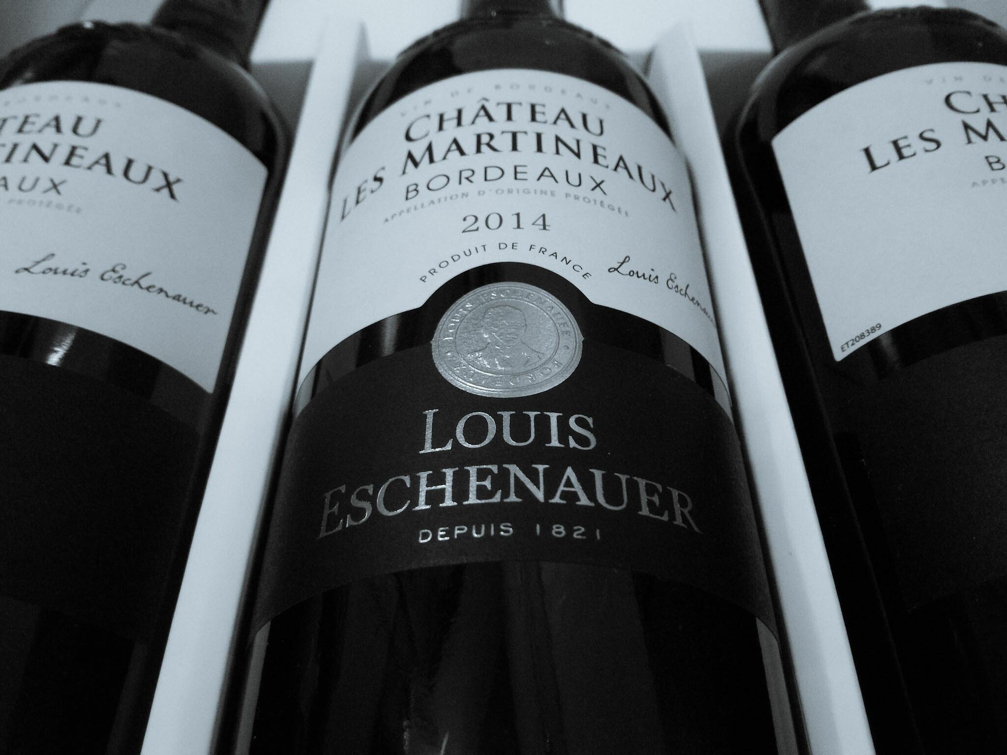 2048x1536 Chateau Les Martineaux Bordeaux Bottle · Free