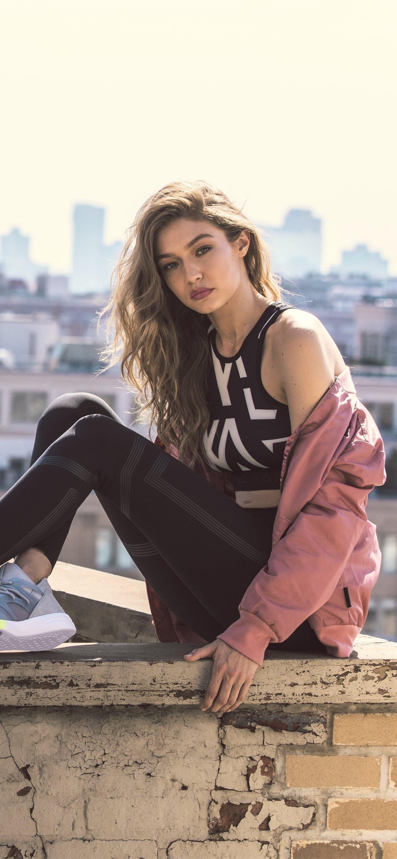 1284x2778 Best Gigi hadid iPhone HD Wallpaper