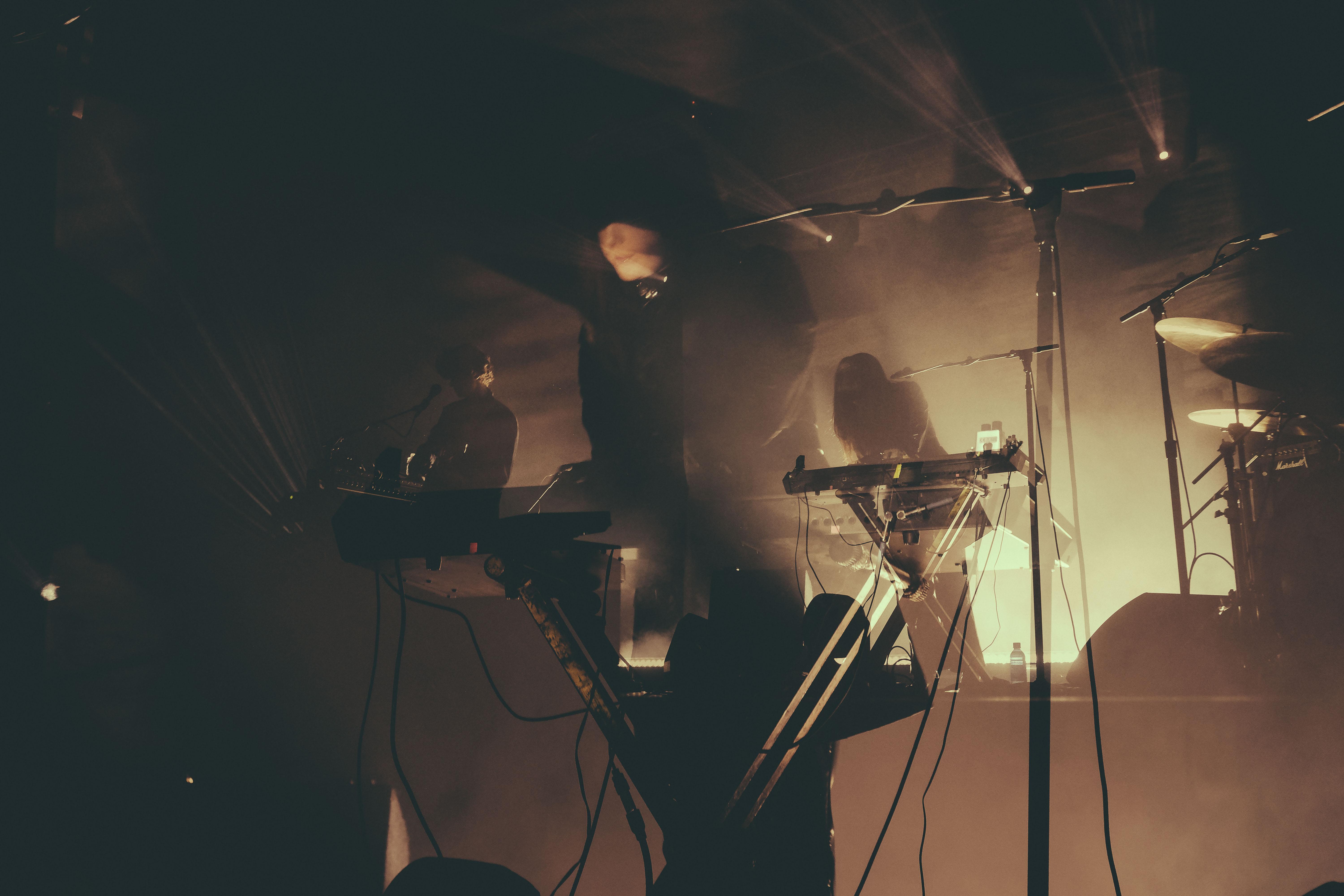 6000x4000 Beach House Performed at the Signal