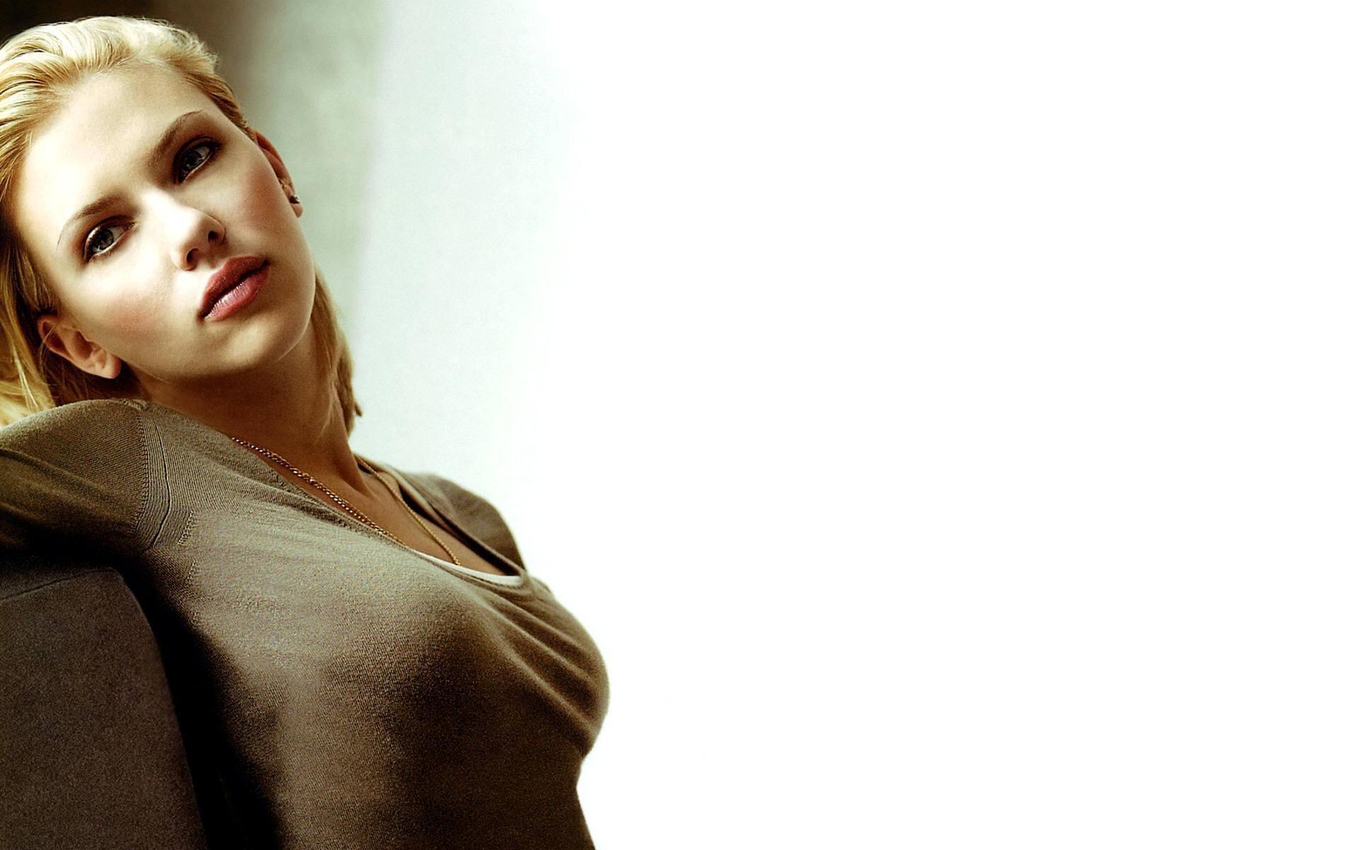 1920x1200 Scarlett Johansson wallpaper HD for desktop background