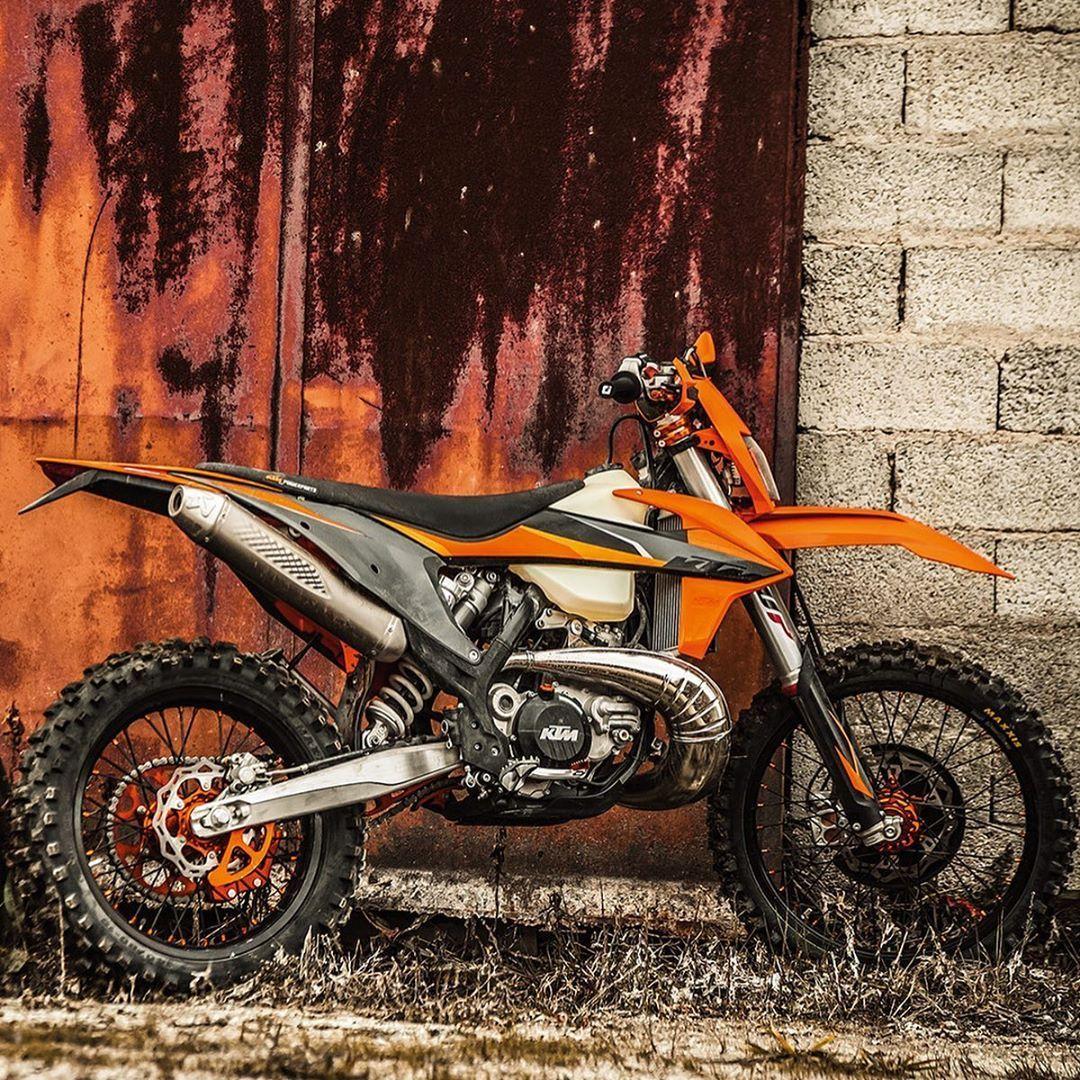 1080x1080 KTM 2021 Wallpaper