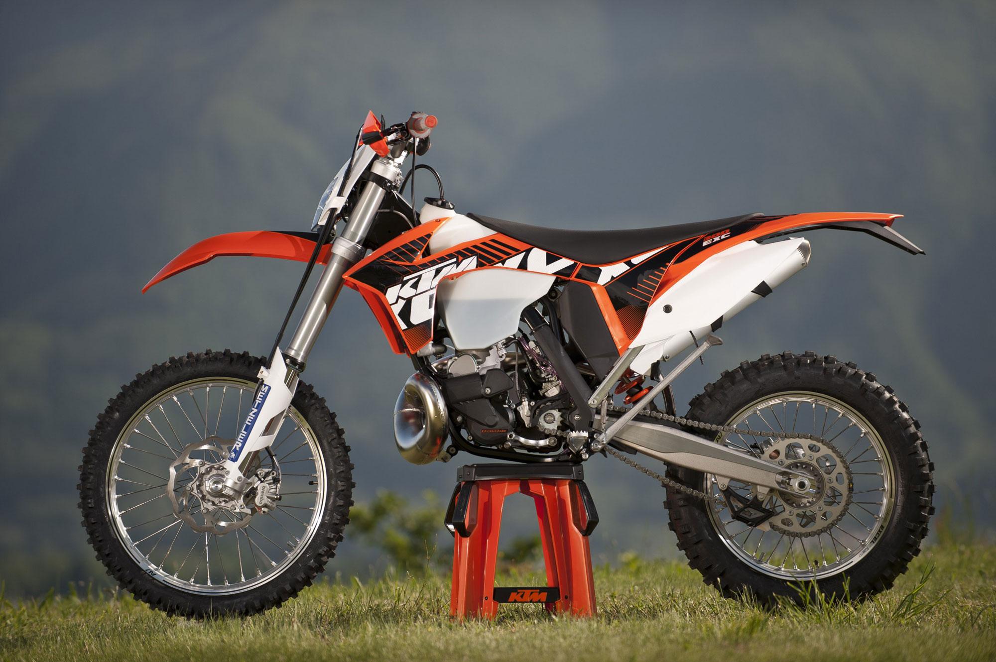 2000x1330 Ktm 300 Exc 300 Exc 2011