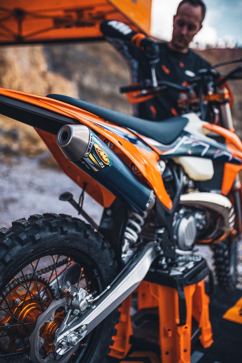 800x1200 KTM Releases 2022 EXC Model Line Up