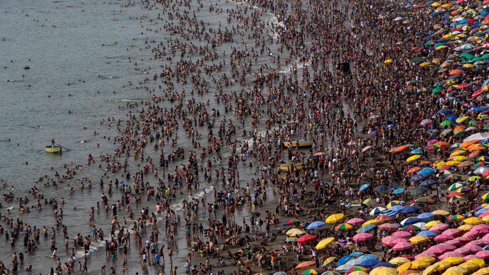 1600x900 AP PHOTOS: Once Packed Peru Beach Emptied By Virus Outbreak
