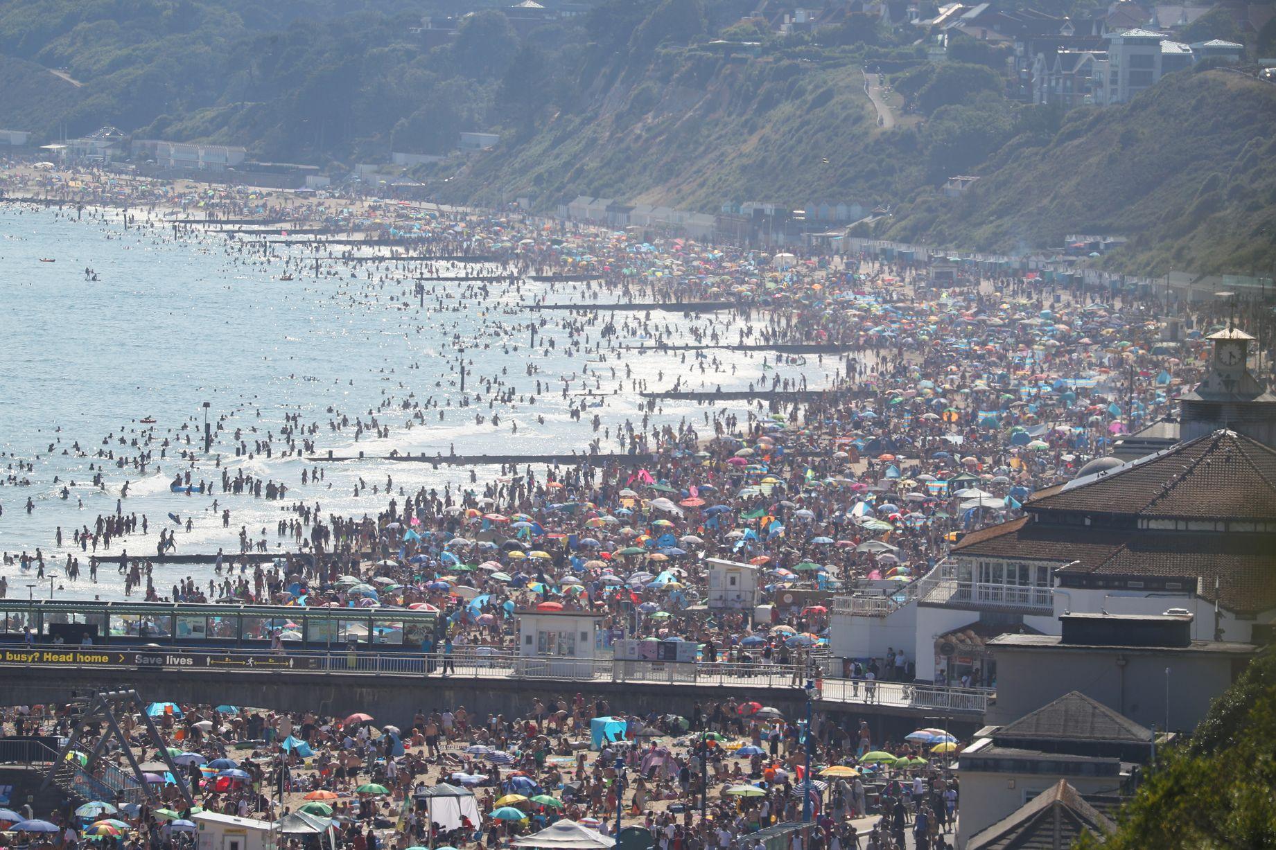 1841x1227 Anger as beach packed out on hottest day despite lockdown