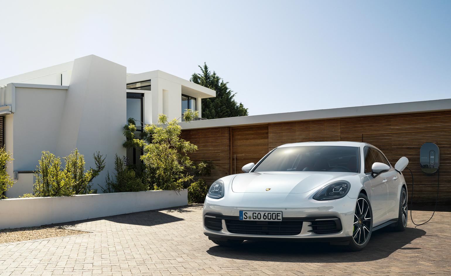 1540x944 Porsche Panamera Turbo S E Hybrid Sport Turismo Review. Wallpaper*