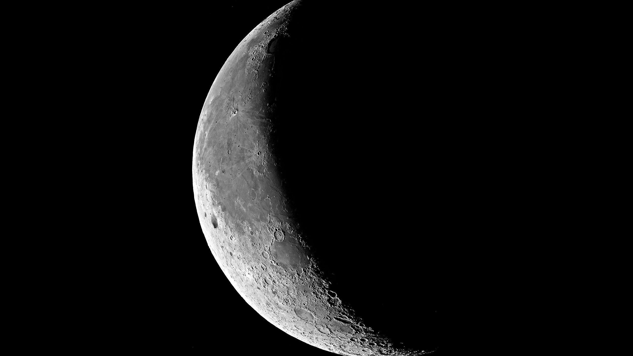 2560x1440 Half Moon Wallpaper