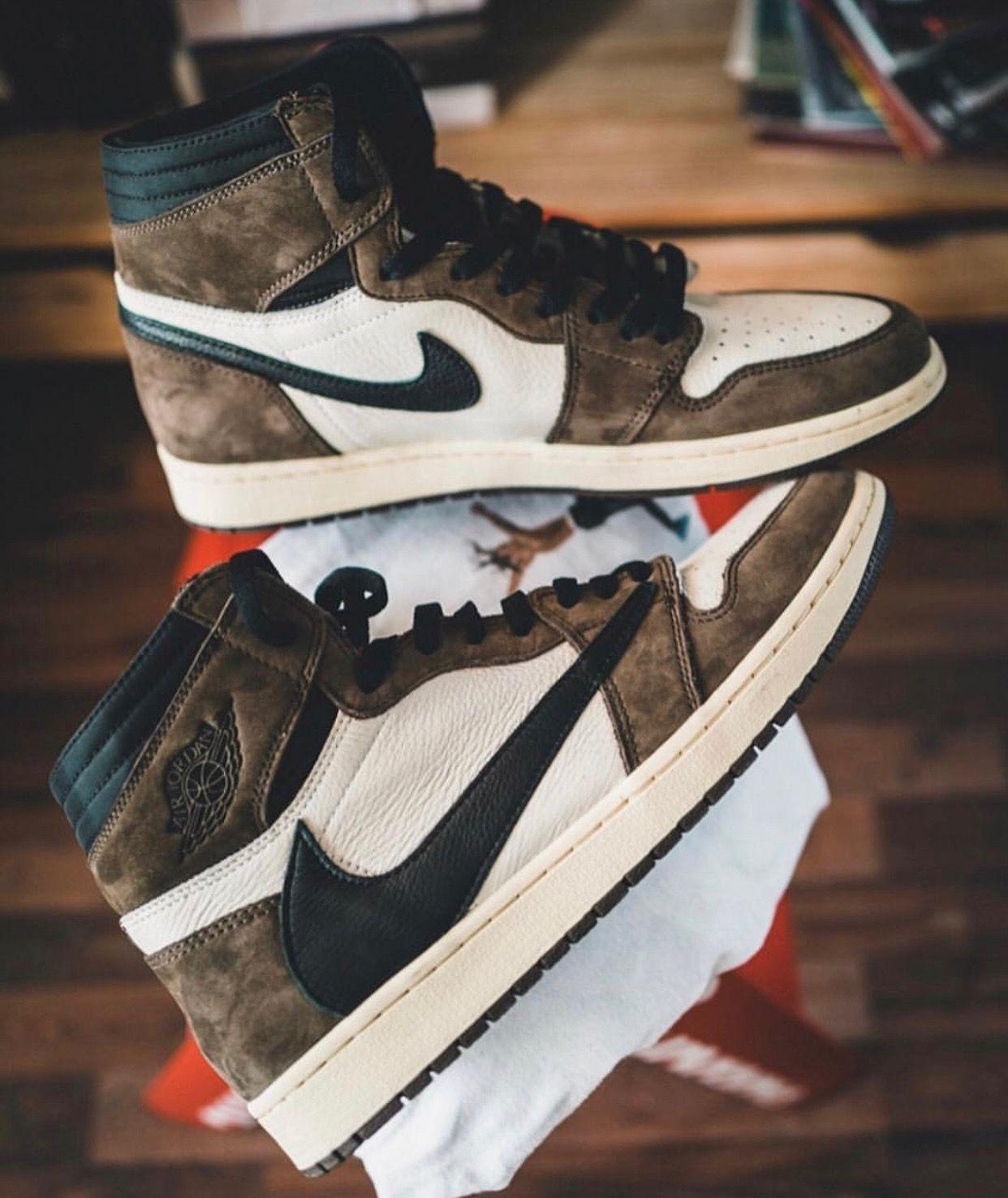 1242x1476 Travis Scott Jordan 1 Low Wallpaper