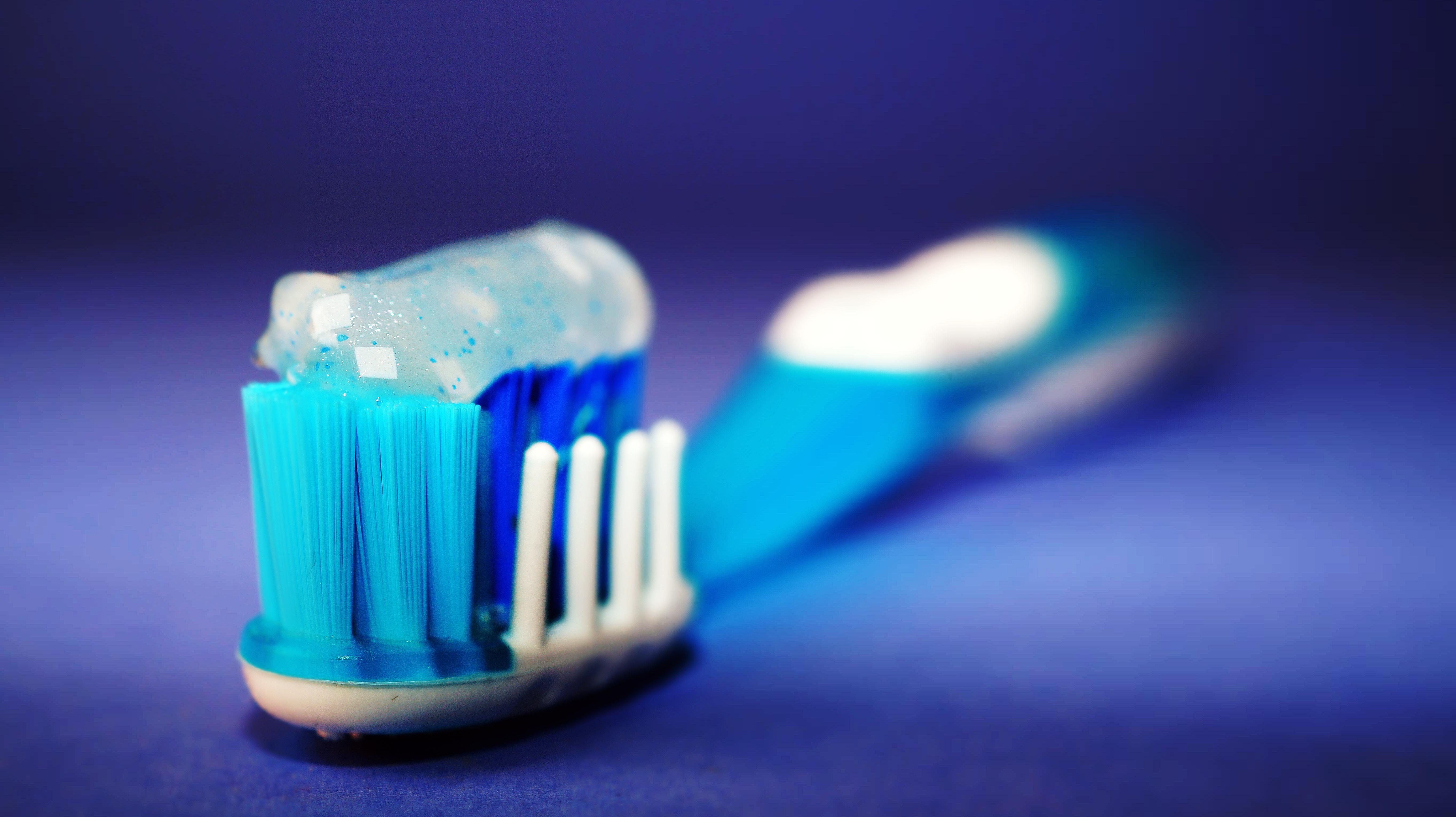 Toothbrush Wallpapers - Top Free Toothbrush Backgrounds - WallpaperAccess