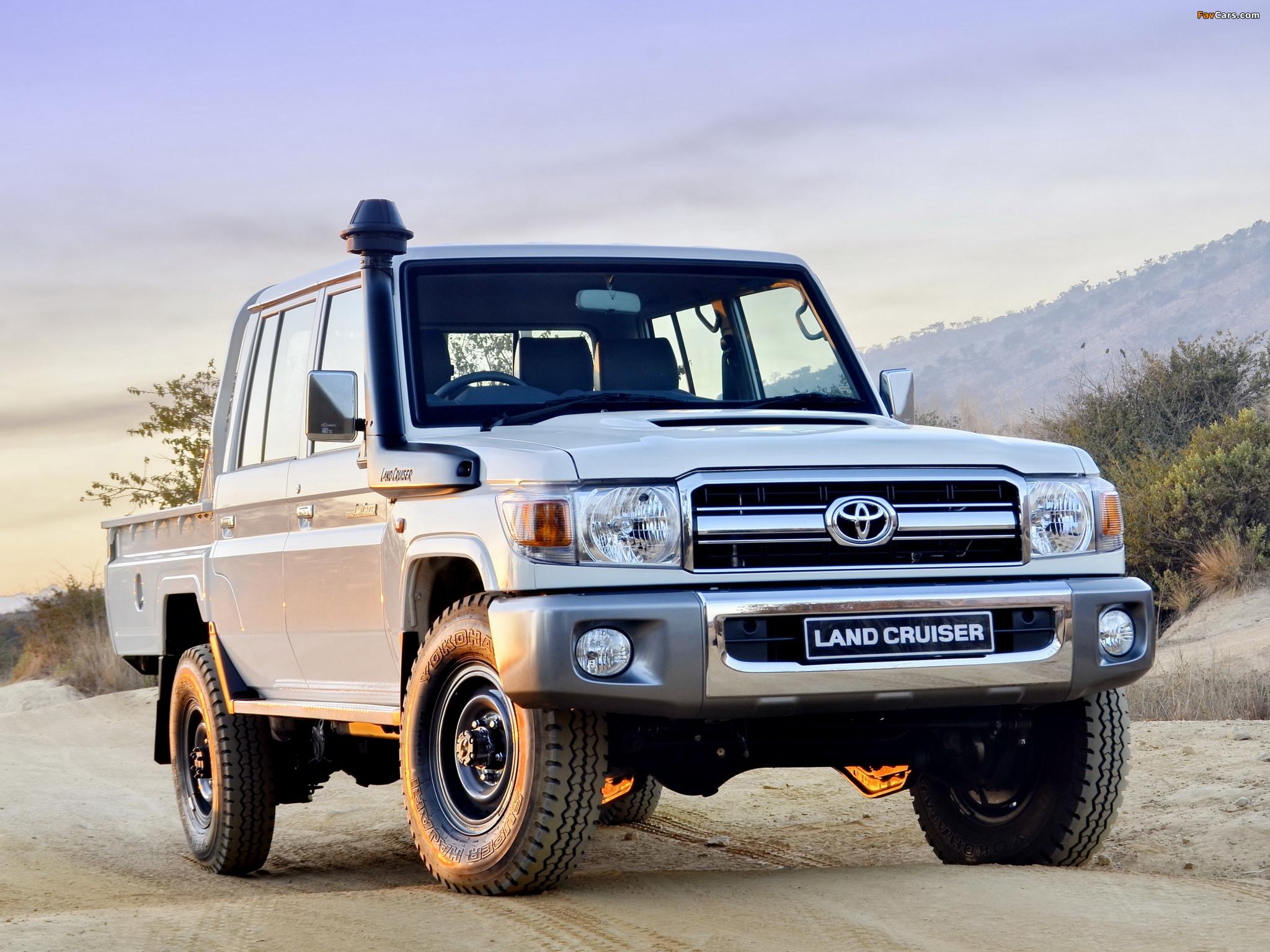 2048x1536 Toyota Land Cruiser Double Cab LX ZA Spec (J79) 2012 Wallpaper (2048x1536)