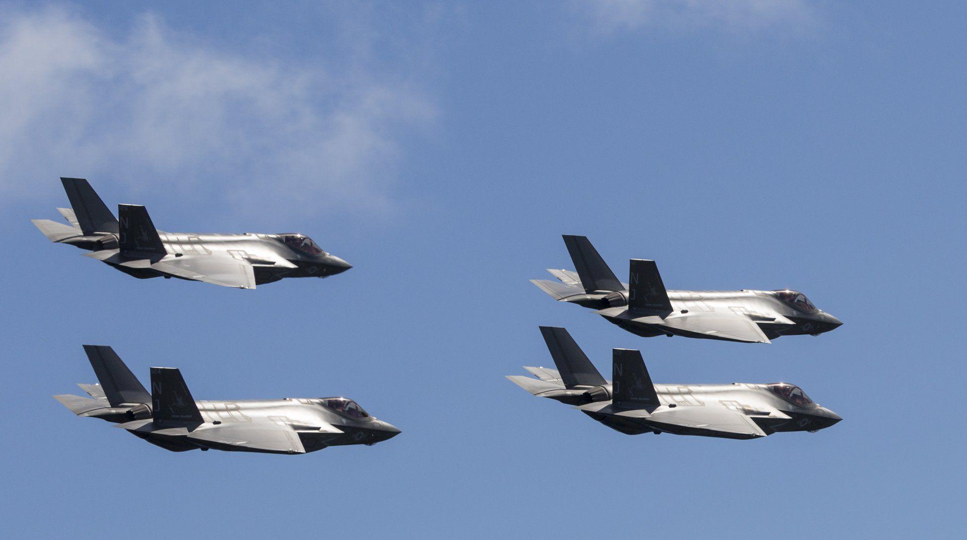 1920x1073 Lockheed Martin F 35 Lightning II Jet Fighter Wallpaper