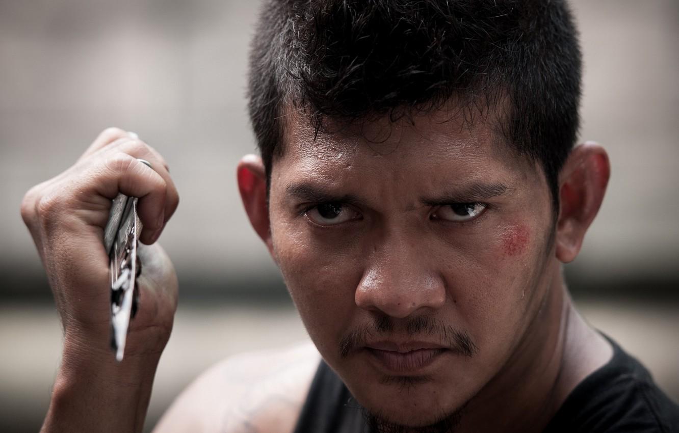1332x850 Wallpaper look, pose, knife, IKO Uwais, Beyond Skyline, Skyline Iko Uwais image for desktop, section фильмы