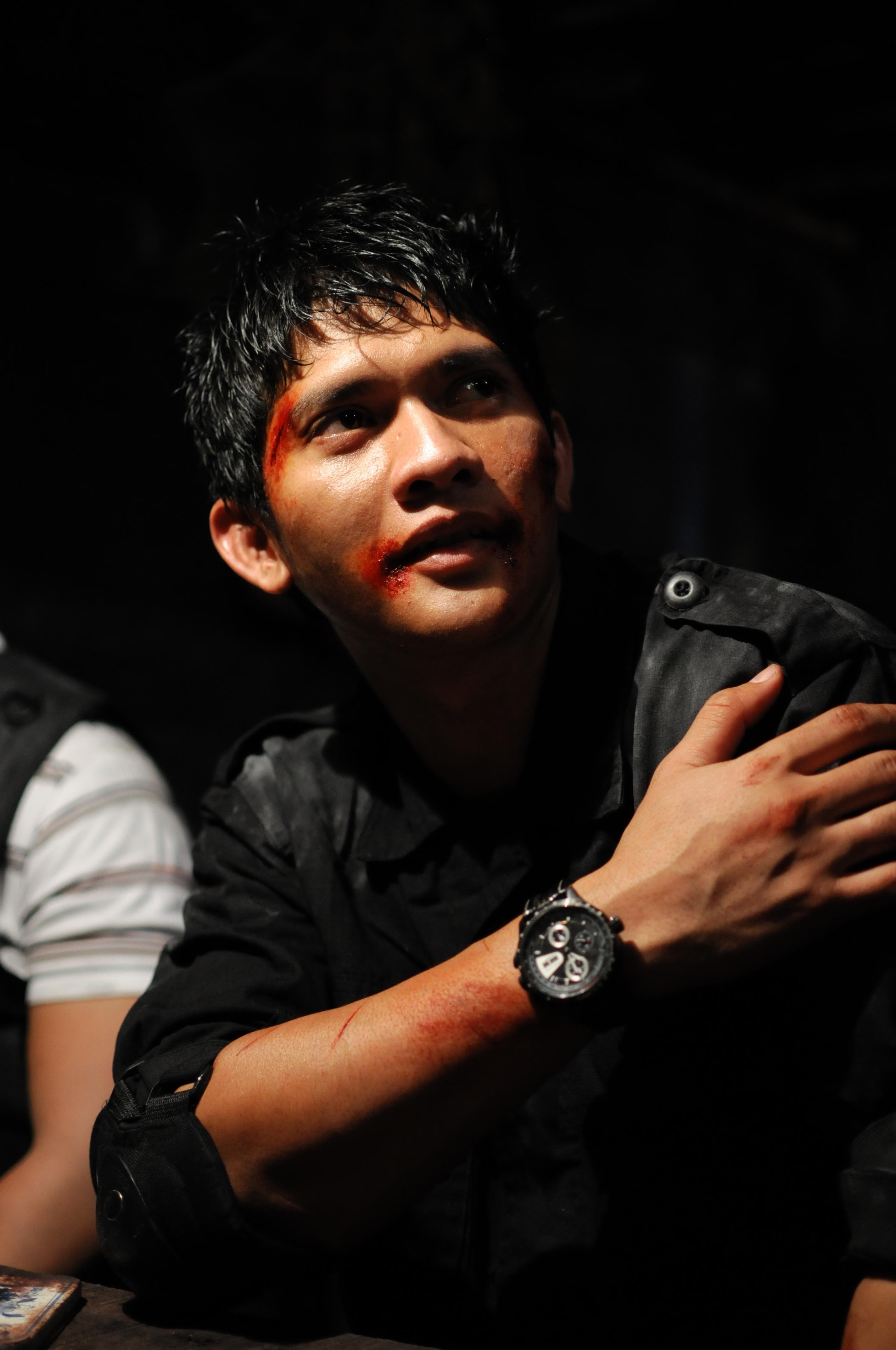 2848x4288 Iko Uwais Wallpaper
