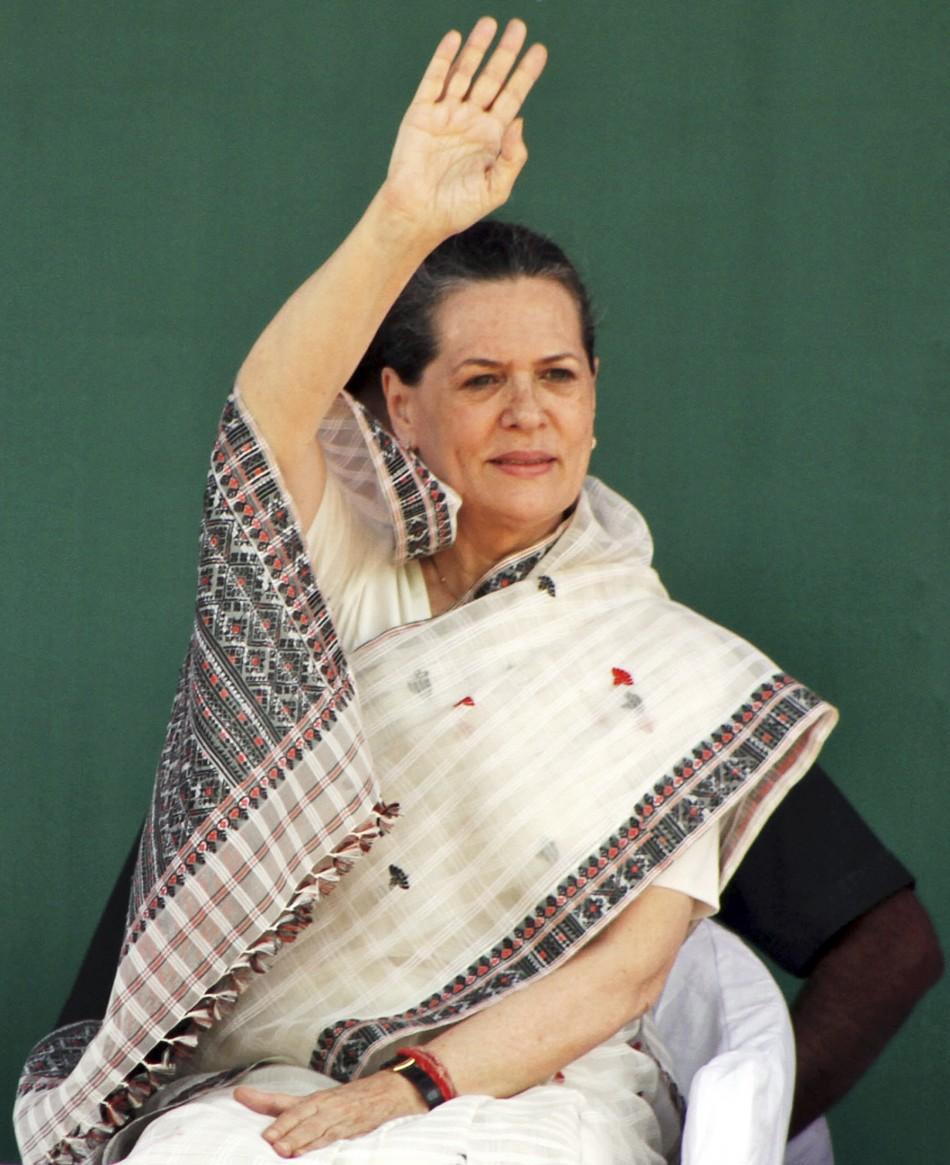 950x1165 Sonia Gandhi Height, Weight, Age, Husband, Biography & More