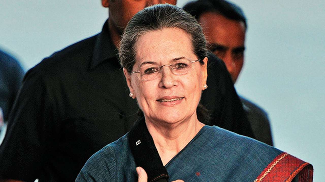 1280x720 These Photo Of Young Sonia Gandhi Are Trending On Internet. All India Daily