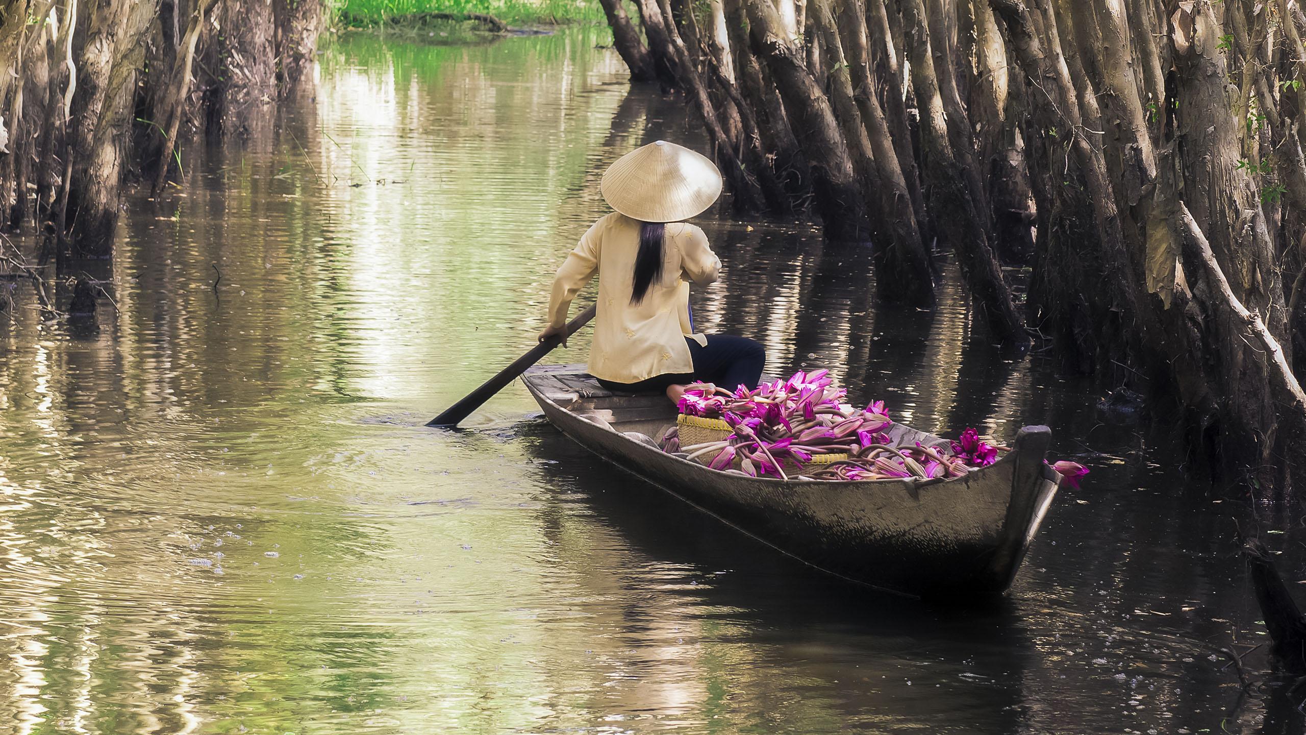 2560x1440 Life along the Mekong. Abercrombie & Kent