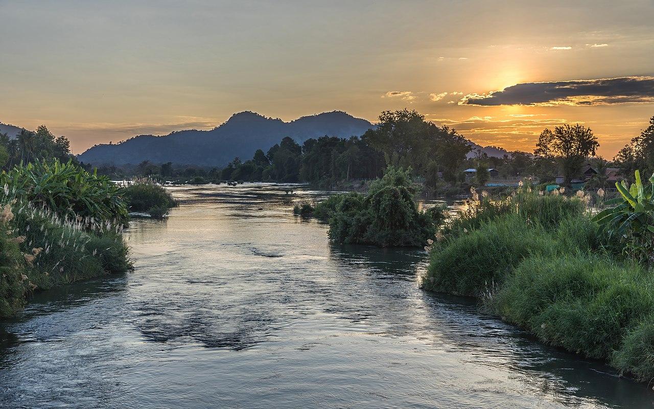 1280x800 Contre Jour Photograph Of Sunset With The Mekong Banks Seen From The Bridge Between Don Det And Don Khon Laos