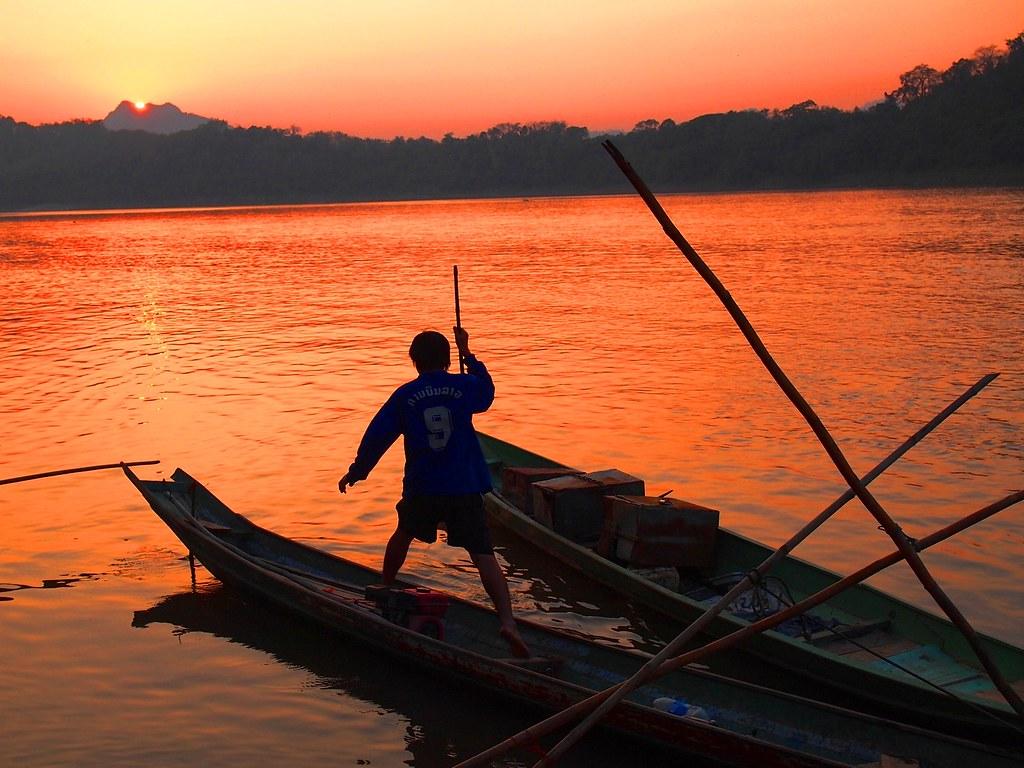 1024x768 Chasing Sunset at Mekong River, Laos. life to reset