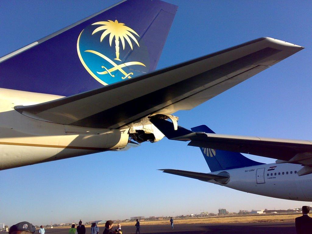 1024x768 Crash (A340 Egypt air and 747 Saudi Arabian Airlines) 23 Dec Khartoum Airport