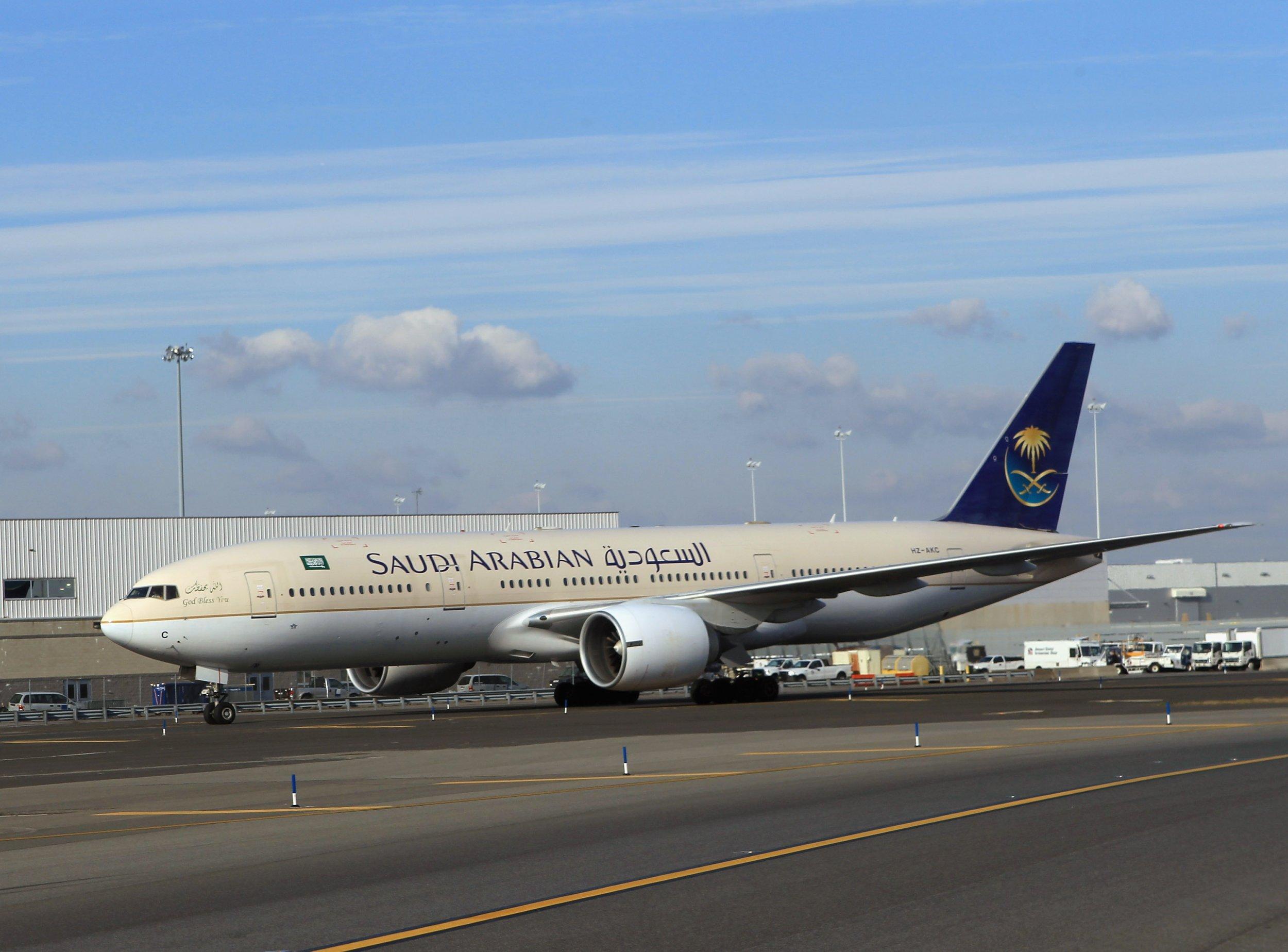 2500x1847 Man Stopped from Boarding Flight While Wearing Shorts on Saudi Arabian Airline