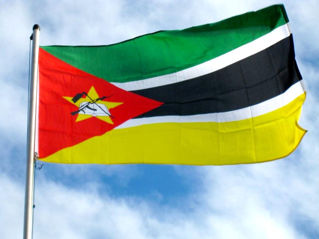 1024x768 Flag of Mozambique