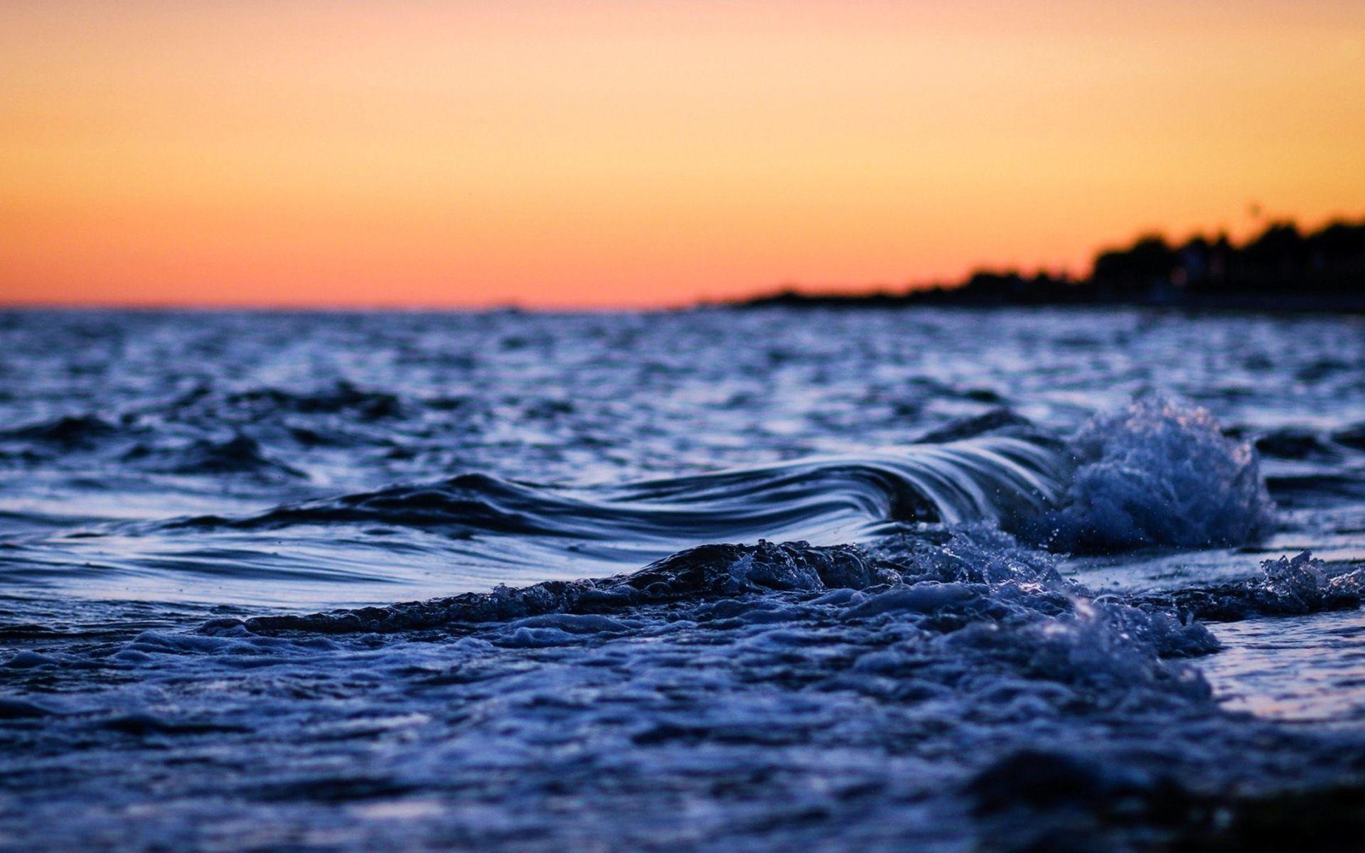 1920x1200 Ocean Waves Wallpaper