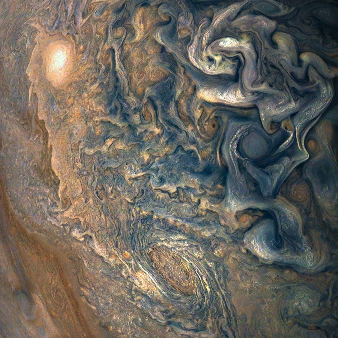 1080x1080 New Jupiter Image from NASA Juno Mission Shows Incredible Blue Cloud Tops