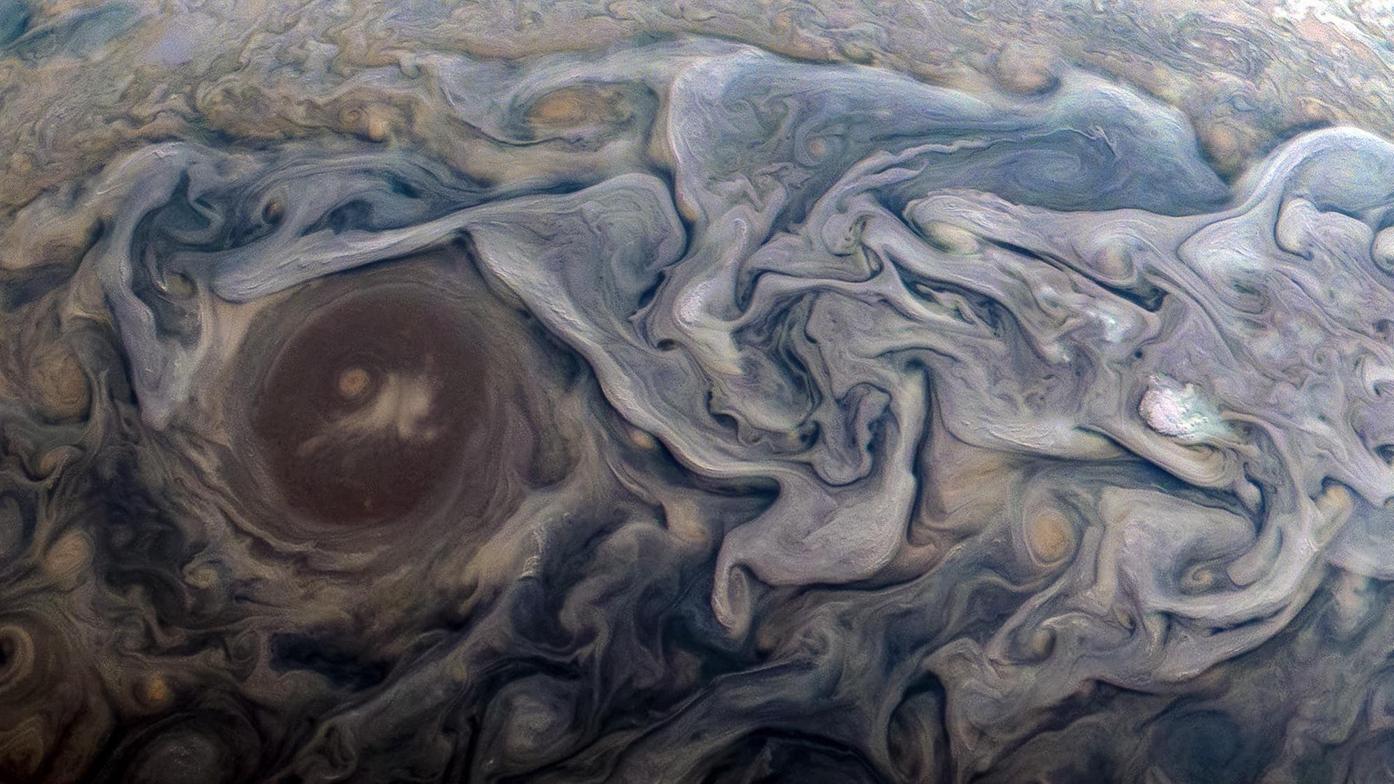 1999x1124 NASA photo of Jupiter clouds looks like a van Gogh painting