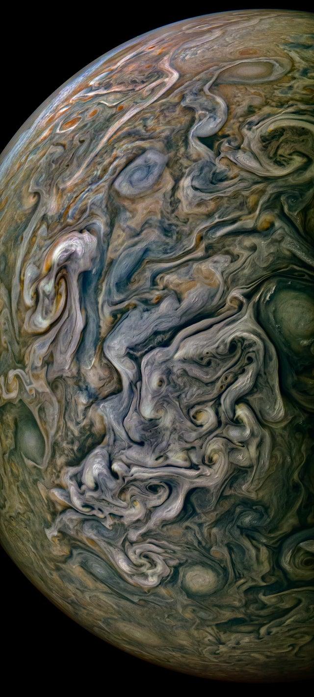 640x1421 Jupiter Photographed By NASA's Juno Spacecraft Last Friday : R Interestingasf*ck