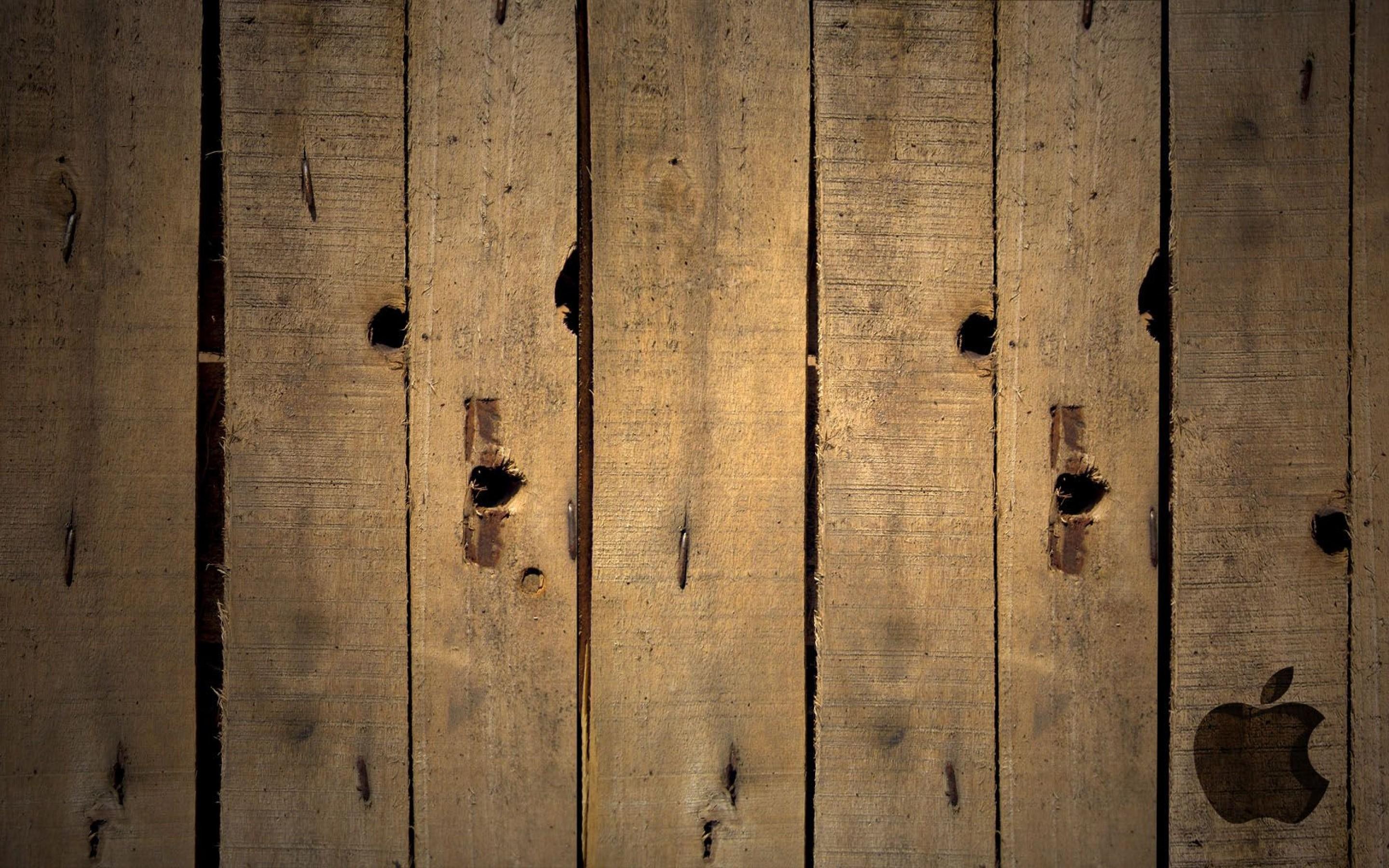 2880x1800 Apple logo on wood MacBook Air Wallpaper Download