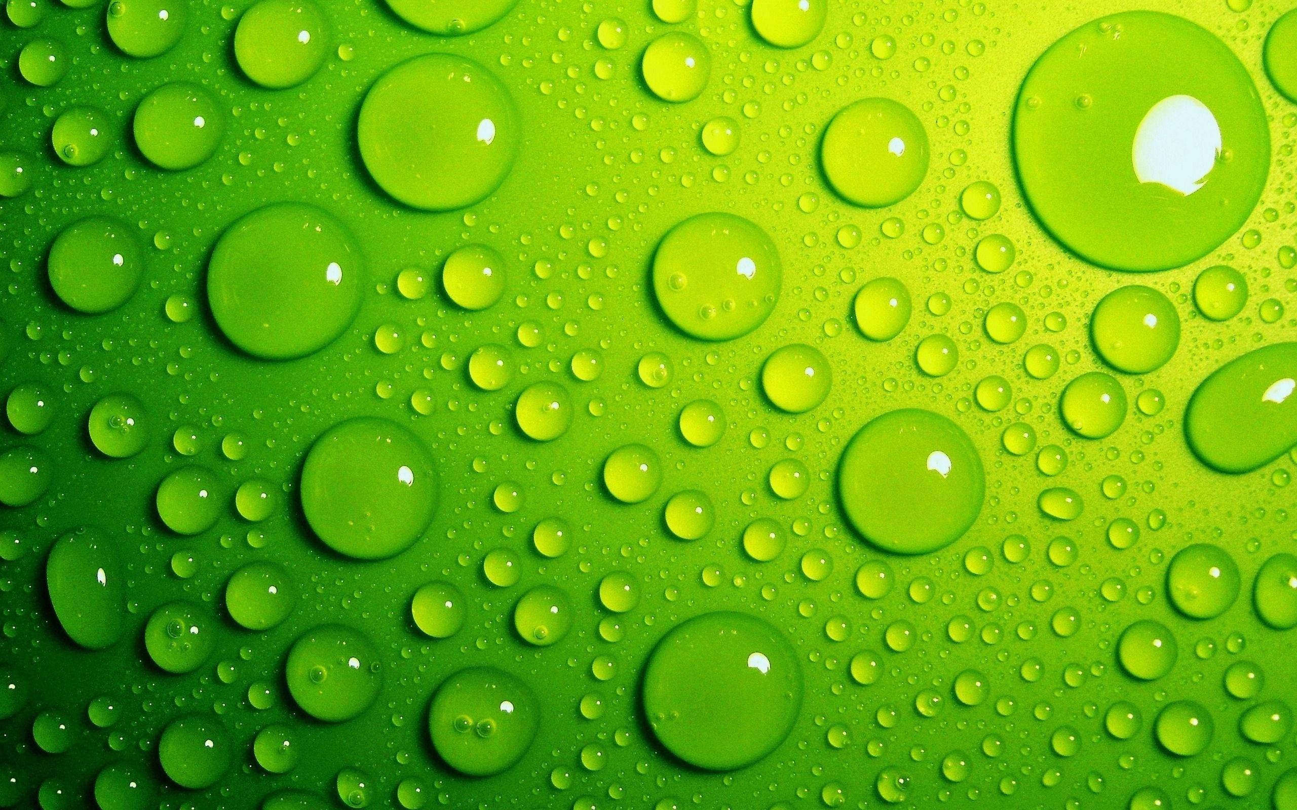 2560x1600 Solid Green 3D Water Drops Wallpaper