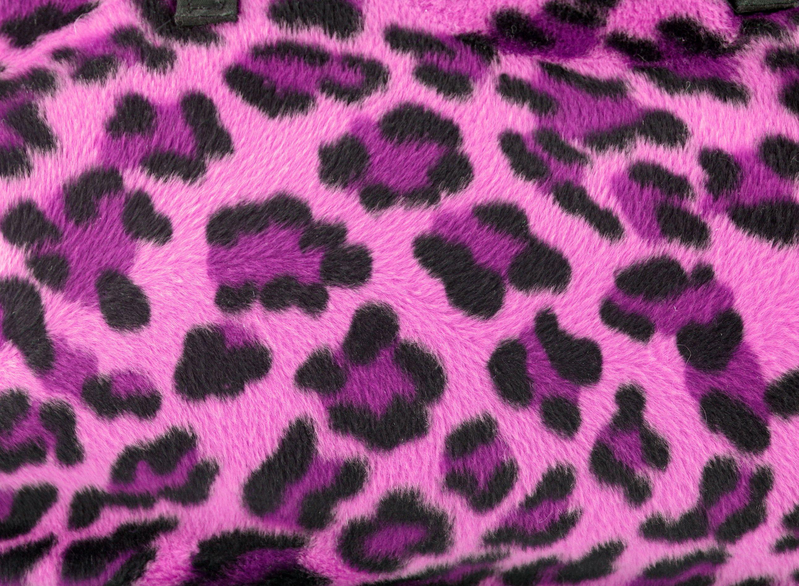 2585x1896 Pink Leopard Print Desktop Wallpaper