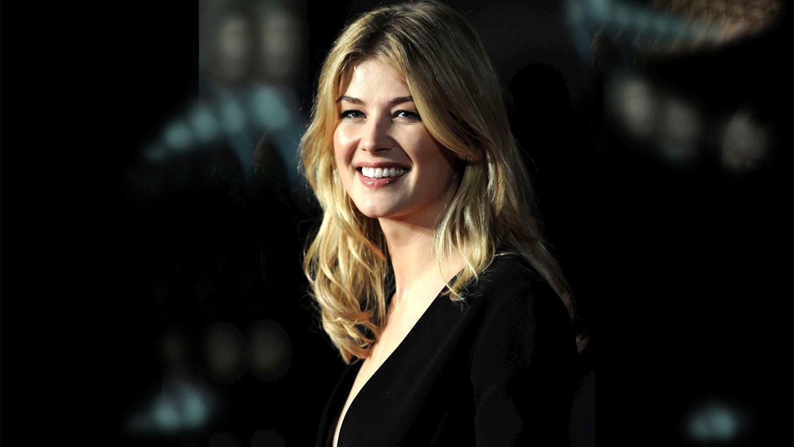 1600x900 Rosamund Pike
