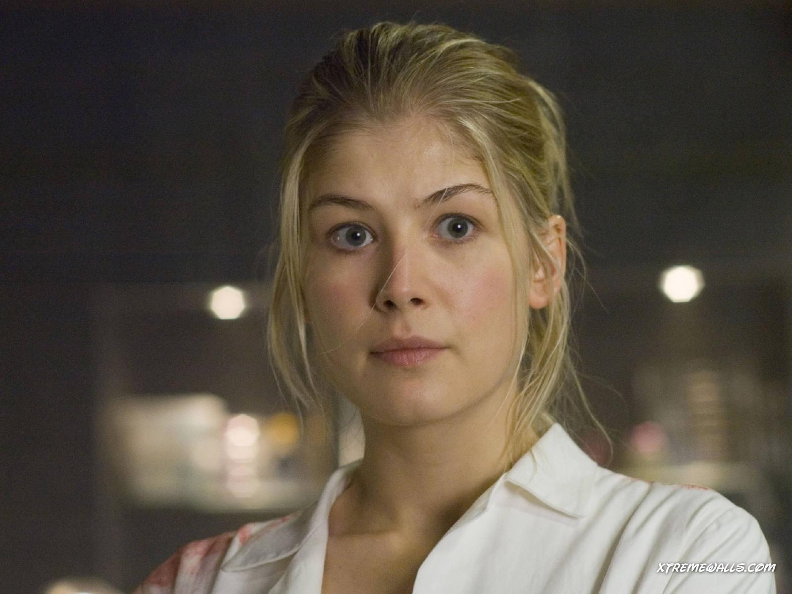 1600x1200 rosamund pike movies blonde green eyes gone girl Wallpaper HD / Desktop and Mobile Background