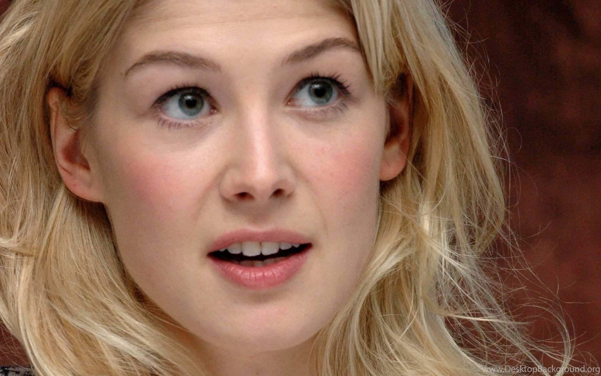 1920x1200 Rosamund Pike HD Wallpaper Desktop Background