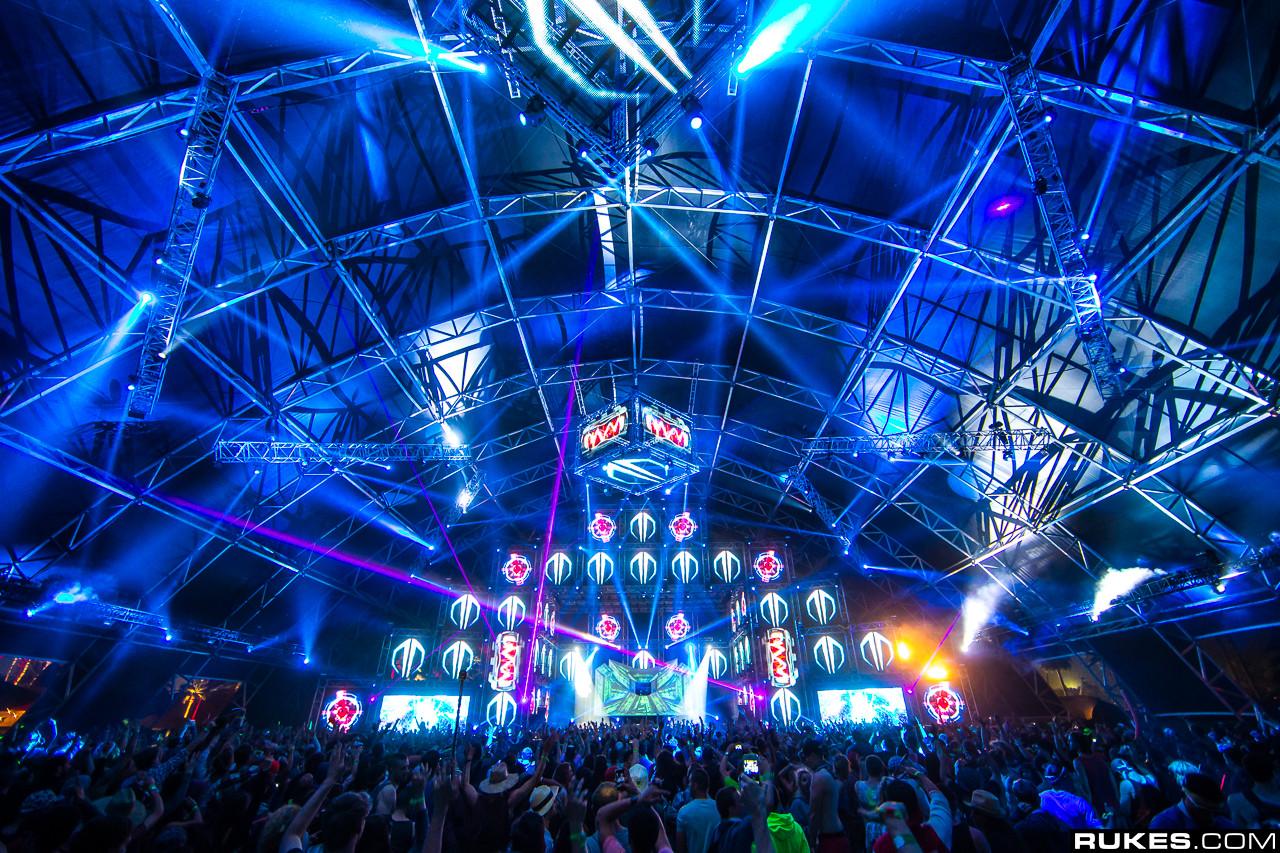 1280x853 Eye candy: photo of beautiful EDM festival stage designs