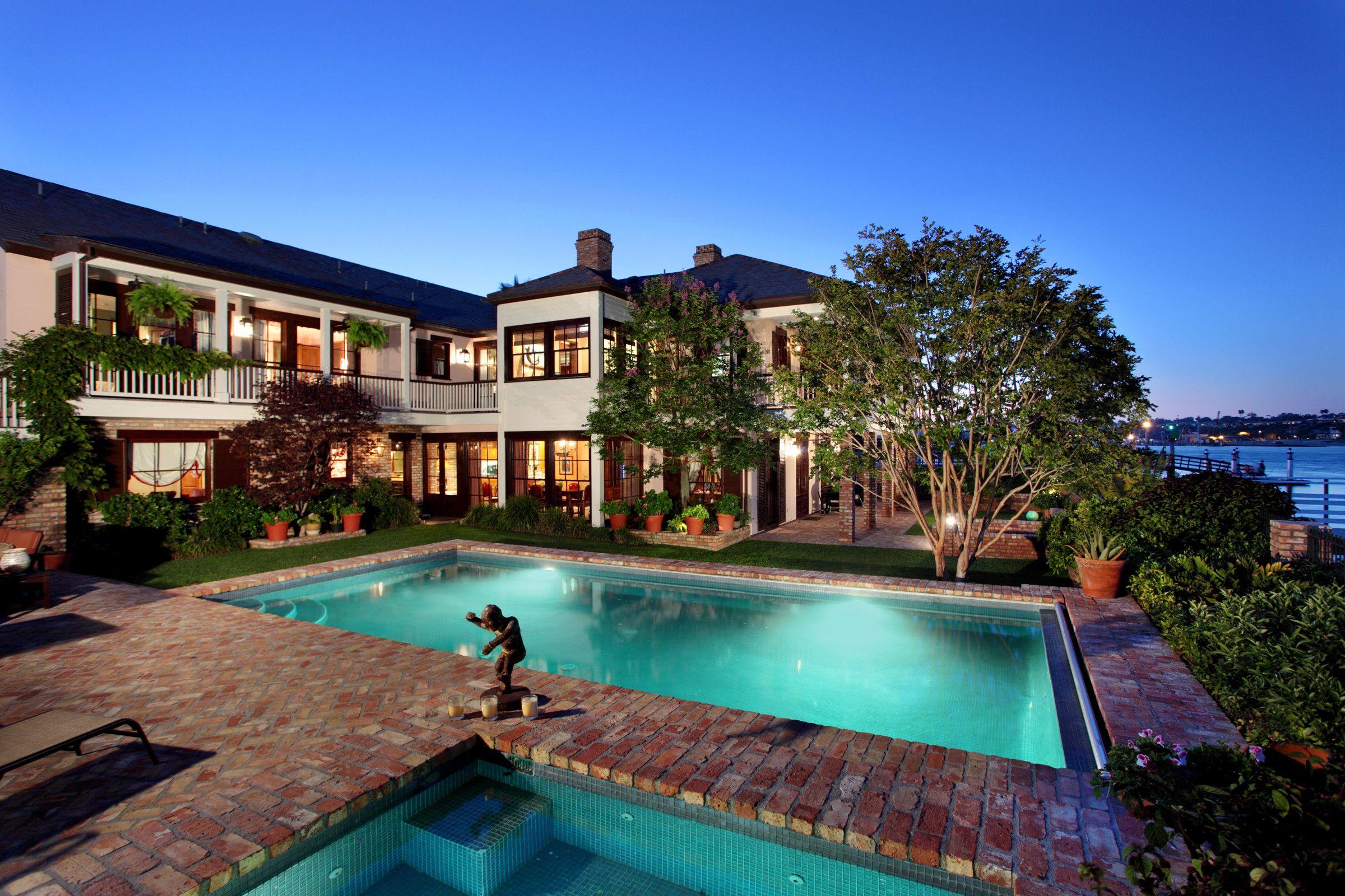 2400x1600 Beach Home Wallpaper