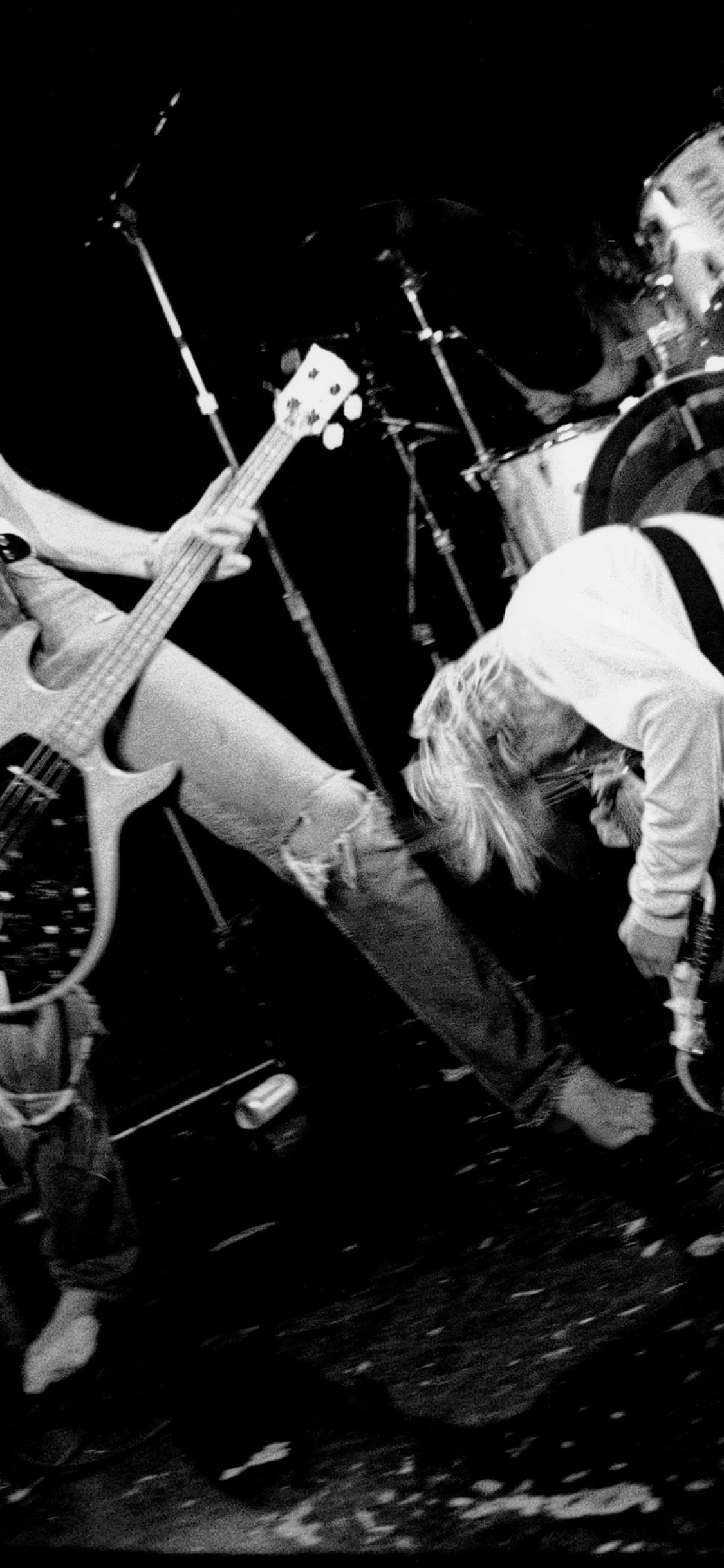 1125x2436 iPhone X Kurt Cobain Wallpaper Falls Asleep At Uni (2022)